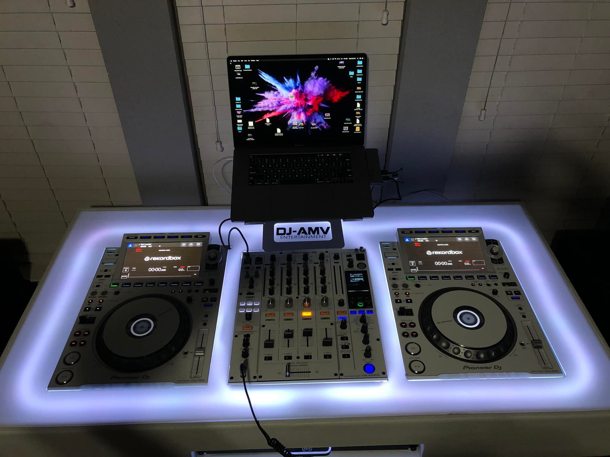 Limited edition CDJ2000nxs and DJM900mxs setup