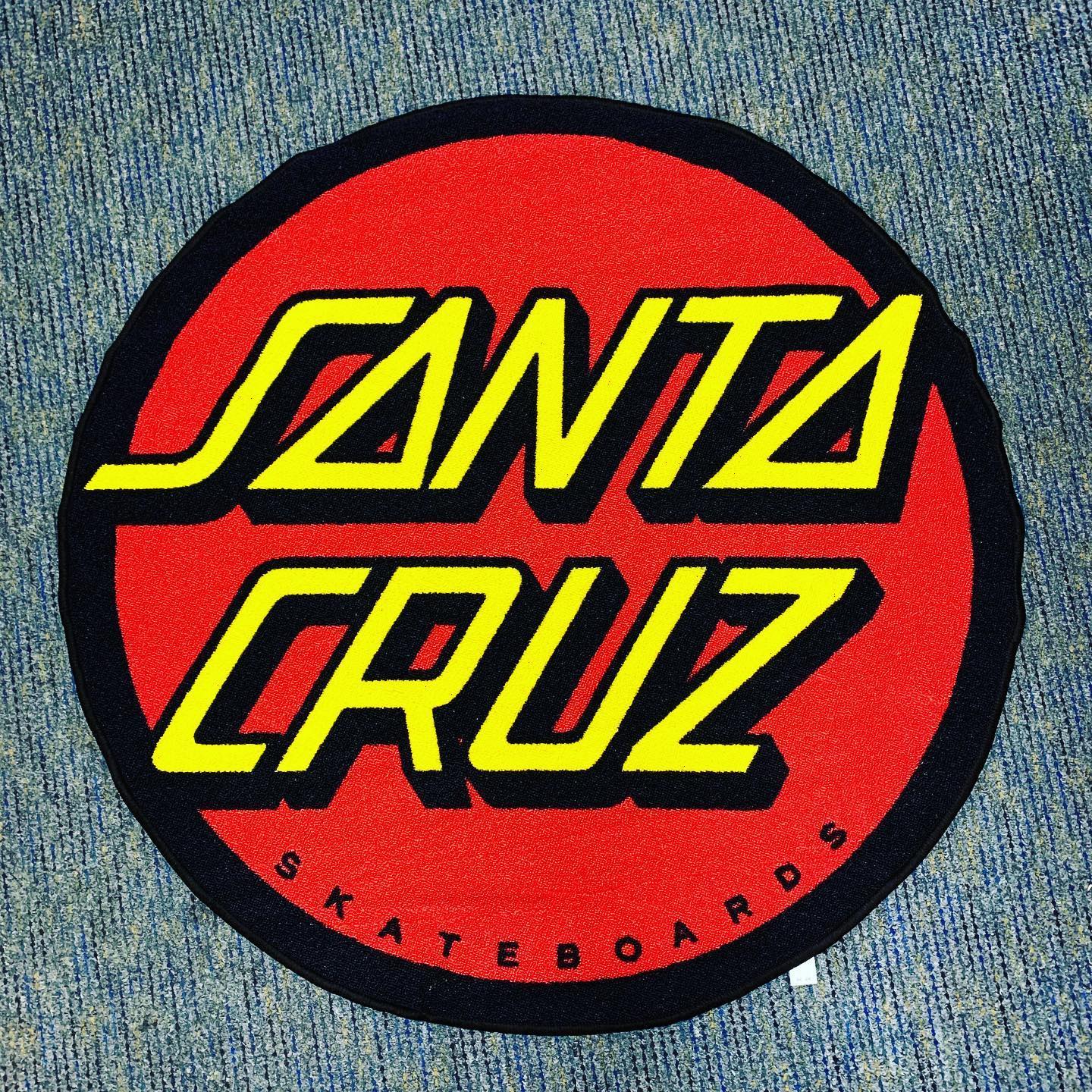 🚨Rugs Are Back🚨 Classic Santa Cruz Skateboards logos on round or