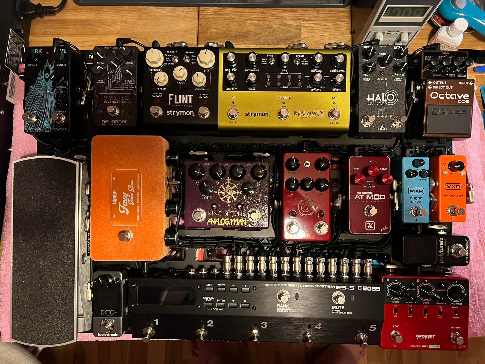Upgraded to rockboard cinque 5.2 pedalboard for better layout