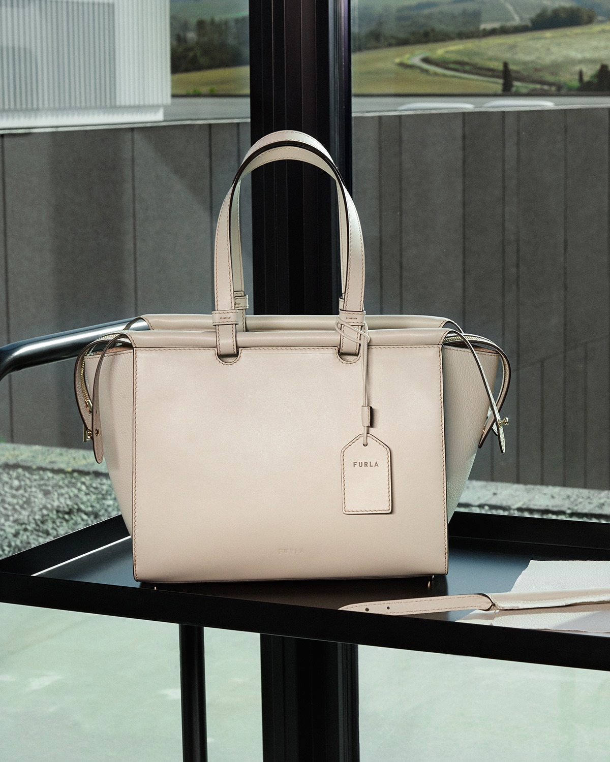 Take a sneak peak at Furla SS19 Collection, featuring a new logo 