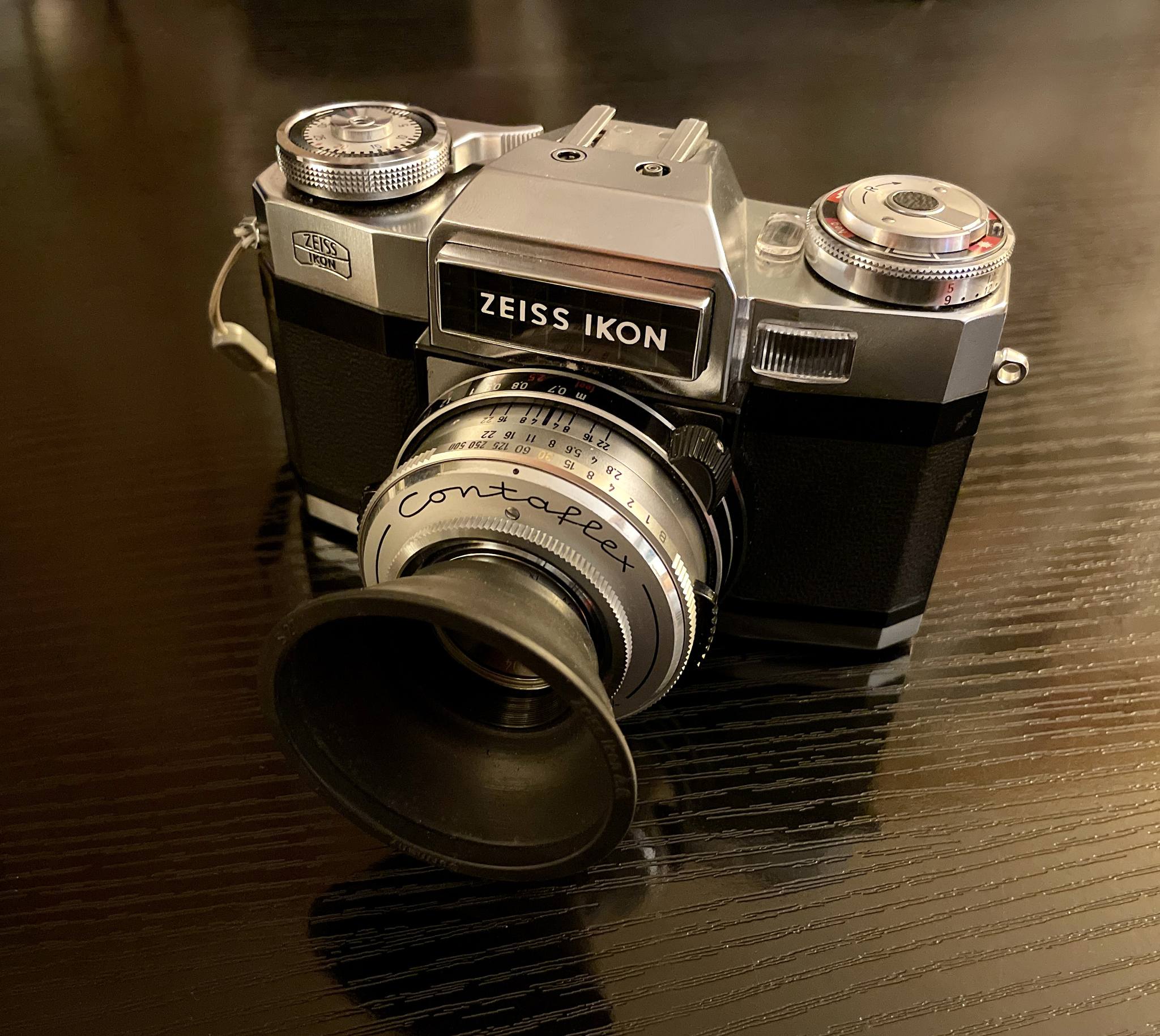 Contaflex Super B Camera Discussion