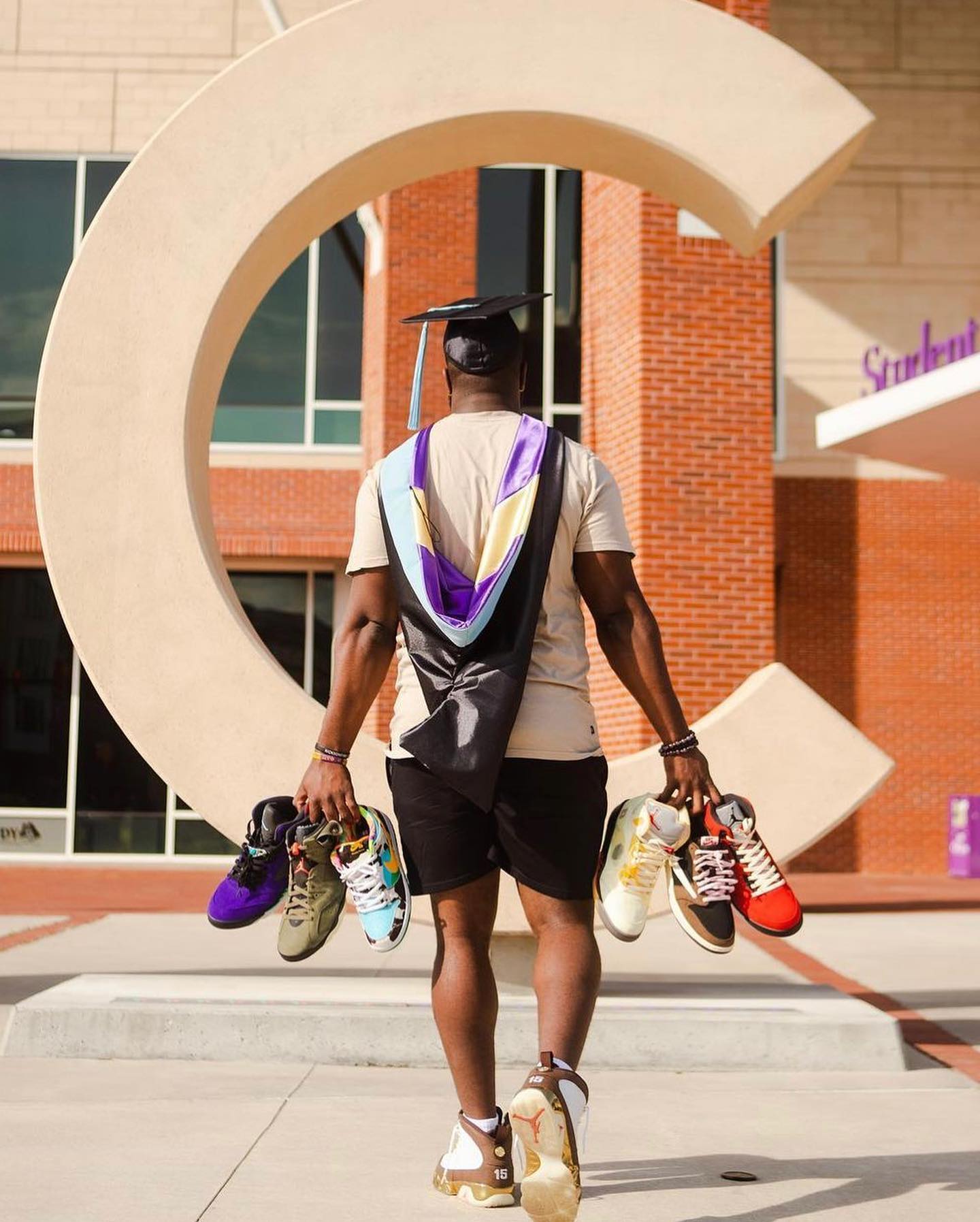 Nice Kicks - Shoutout the Class of 2021! We want to see...