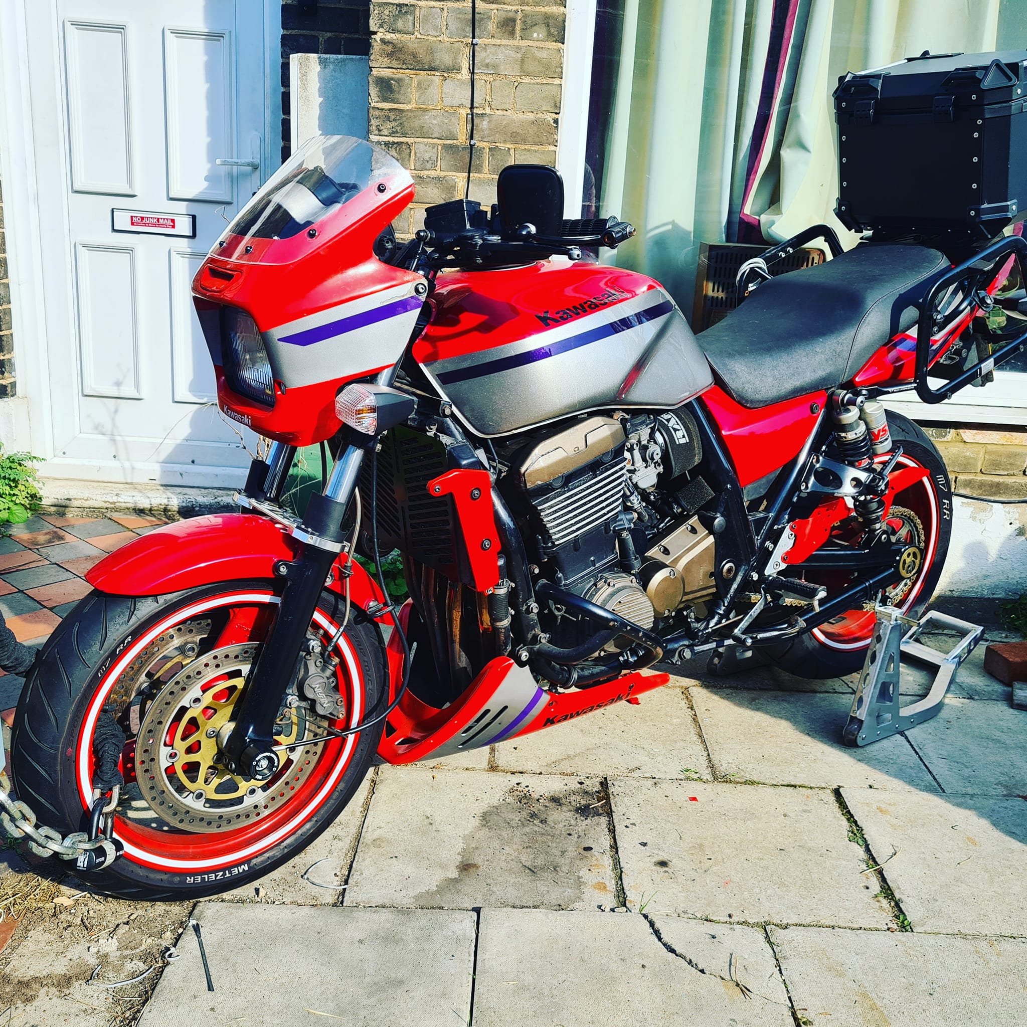ZRX1200R engine conversion for Kawasaki GPZ900R