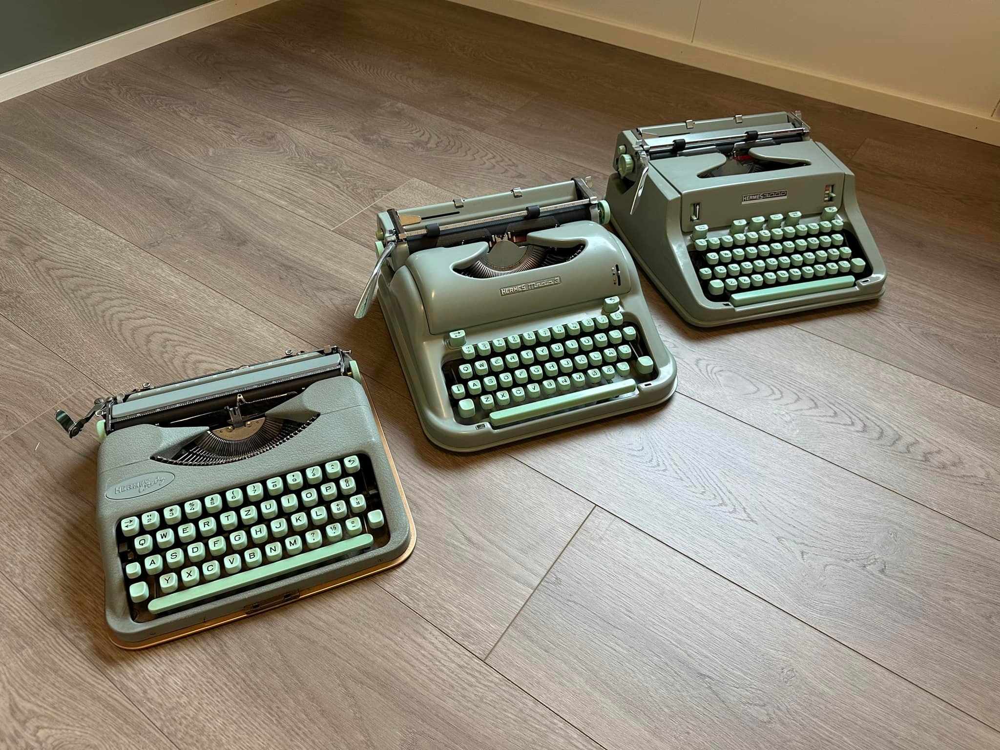 Goals! A recently acquired 1958 Hermes Baby concluded the seafoam 