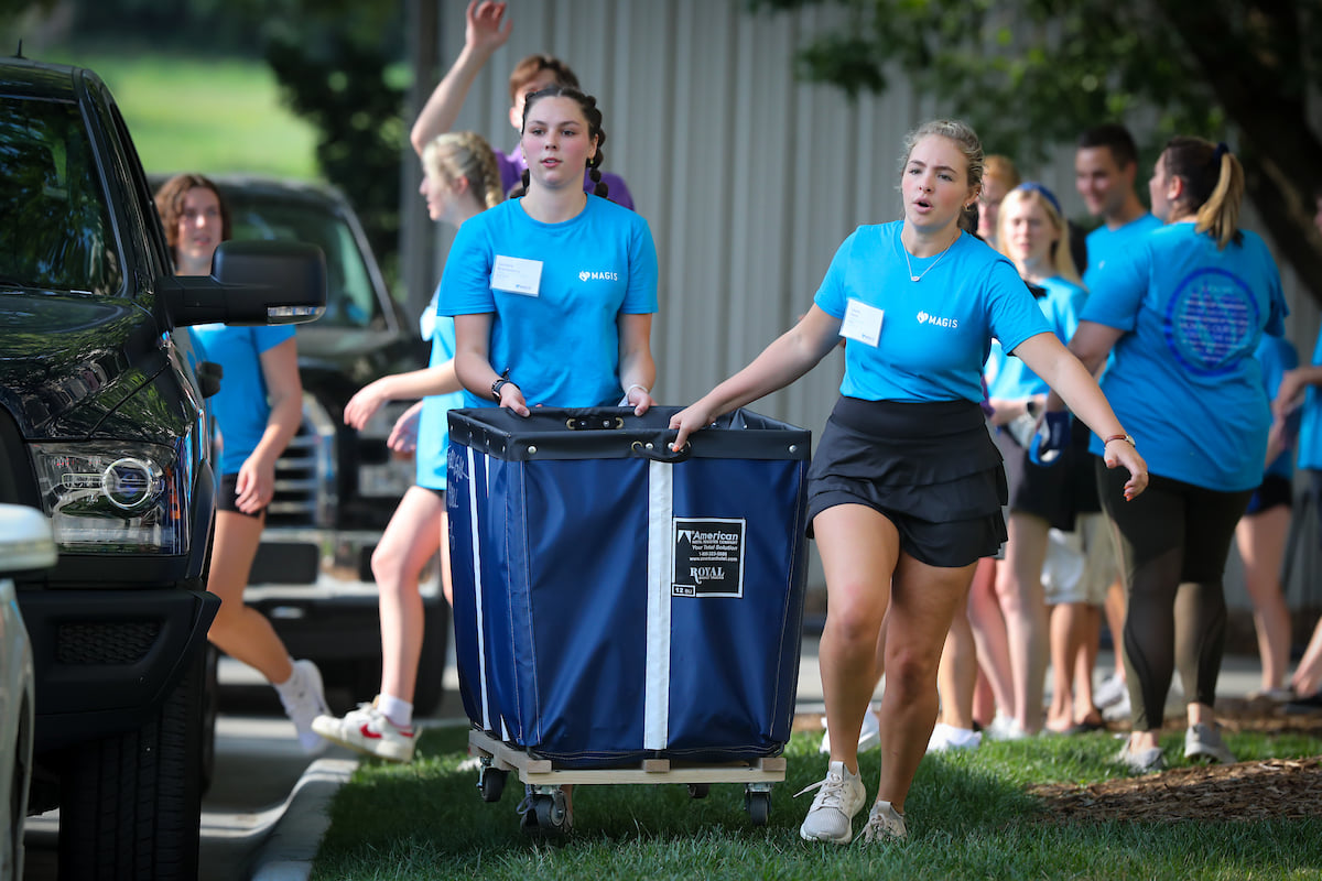 Welcome, Bluejays! It's move-in!... - Creighton University | Facebook