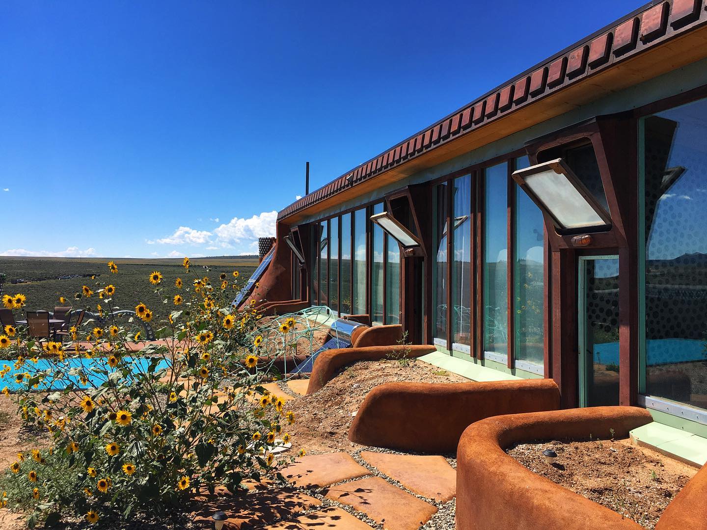 The Unity Earthship, living off... - Earthship Biotecture