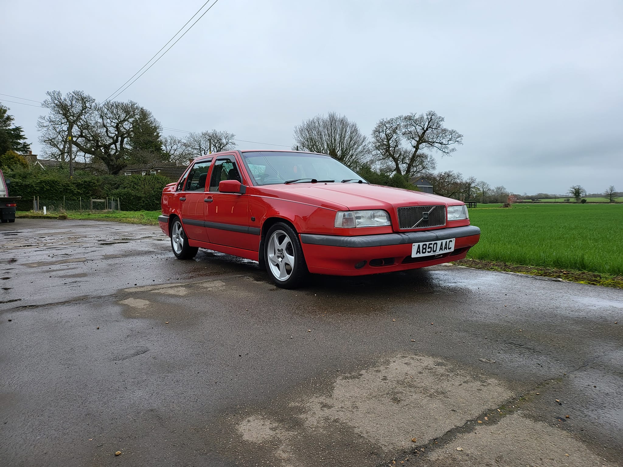 Volvo 850 Turbo Estate with Volvo C70 Coupe wheels. (Volvo/BBS Propus)
