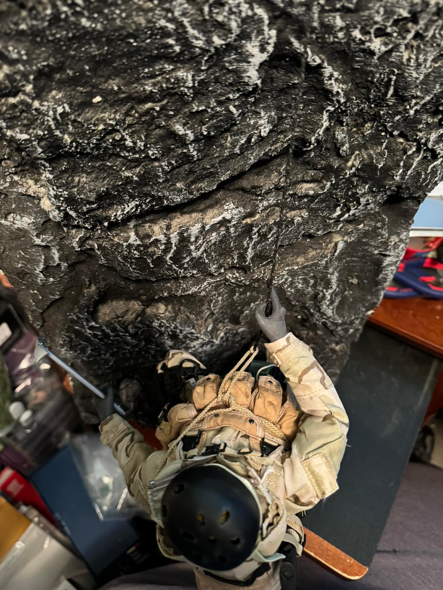 Hot Toys US Navy Seal Polar Mountain Striker figure customization