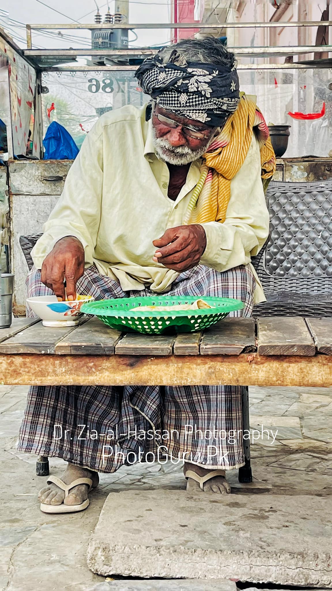 Professional Photographers Of Pakistan | مسلہ سارا روٹی دا | Facebook