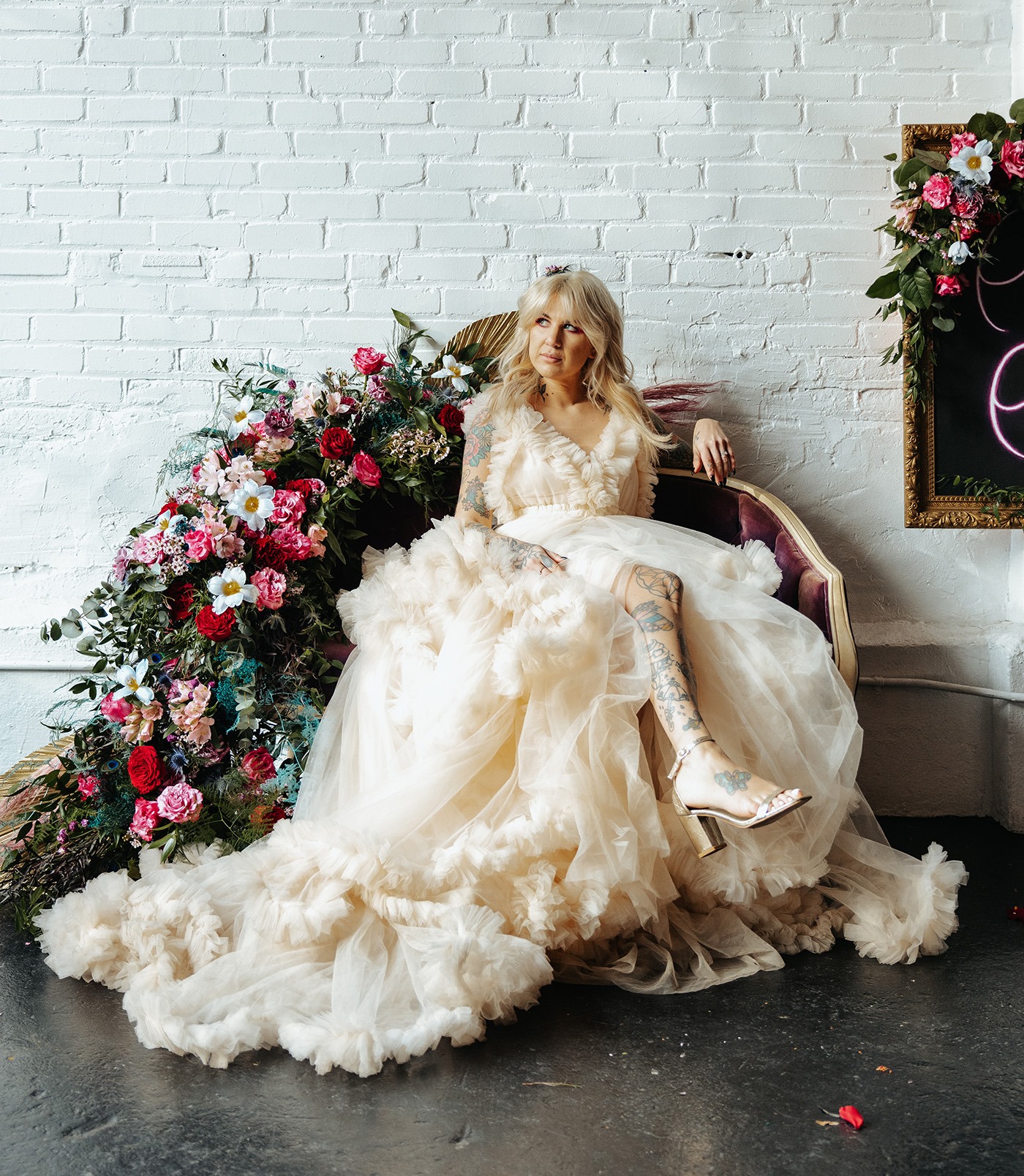 sex in the city wedding dress designer Some call her original influencer, but no matter what, one thing is for certain- Carrie Bradshaw had major style! Any and the fans out there?? Today we're re-imagining Carrie + Chiffon Flutter Sleeve Midi-Length CURVE-FRIENDLY Color:Ivory Dress with Champagne Lining(photo color)