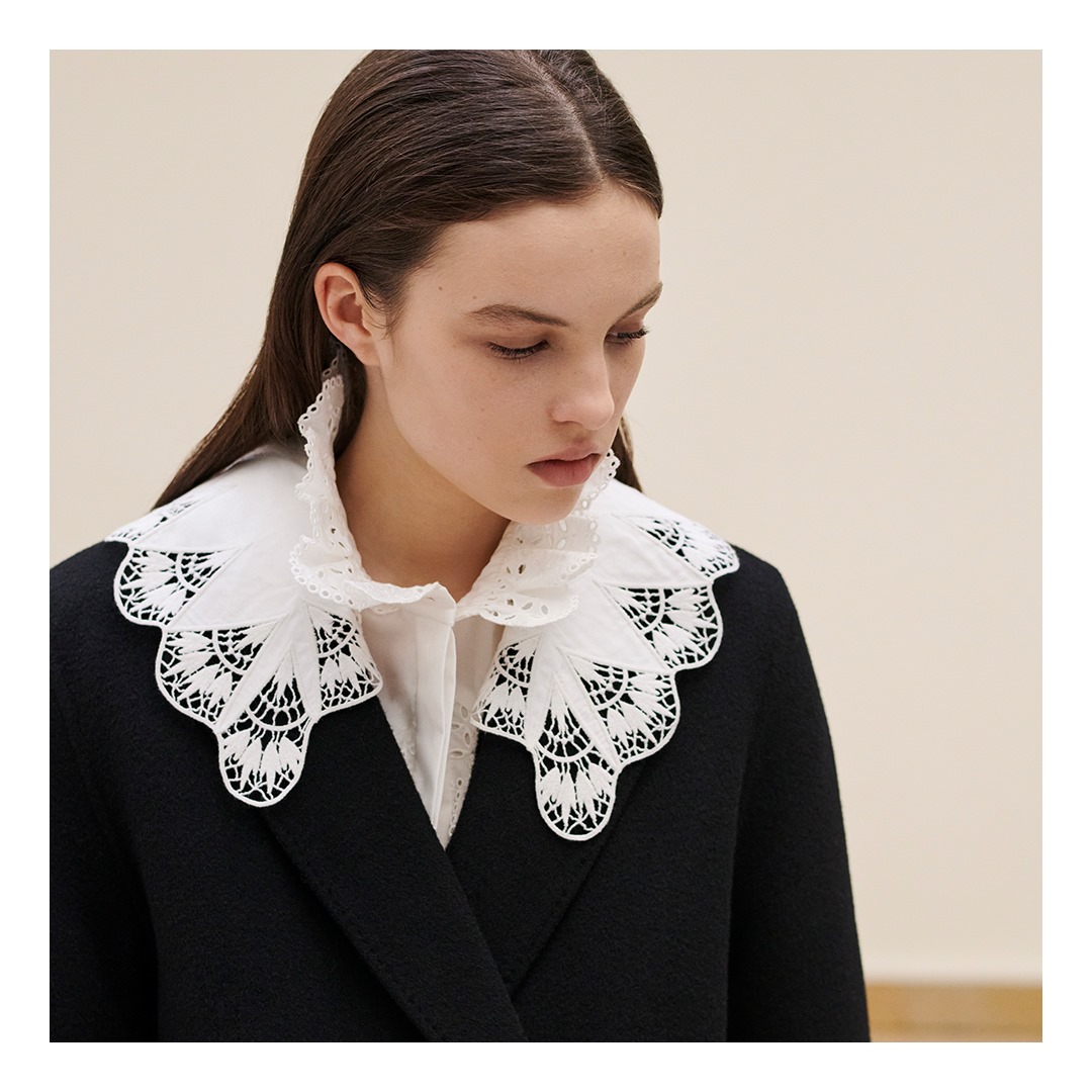 Sandro - Delicate poplin collar sweater.u200b u200b Photographer: @brunostaub u200b  Stylist: @elodiedavidu200b Model: @maja__zimnochu200b Artistic Direction:  @atelierfranckdurandu200b #SandroParis #SandroLookbook #SandroFallWinter21  #FW21u200b | Facebook