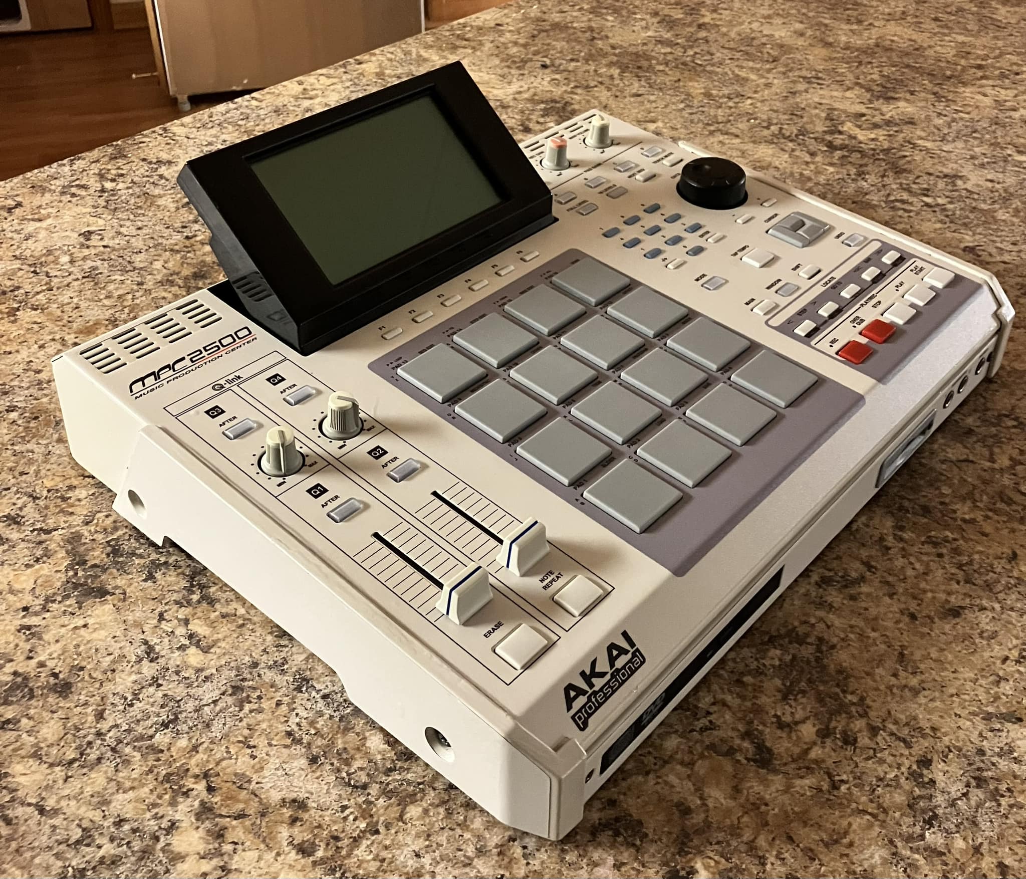 Where to find JJOS03 files for AKAI MPC2500?