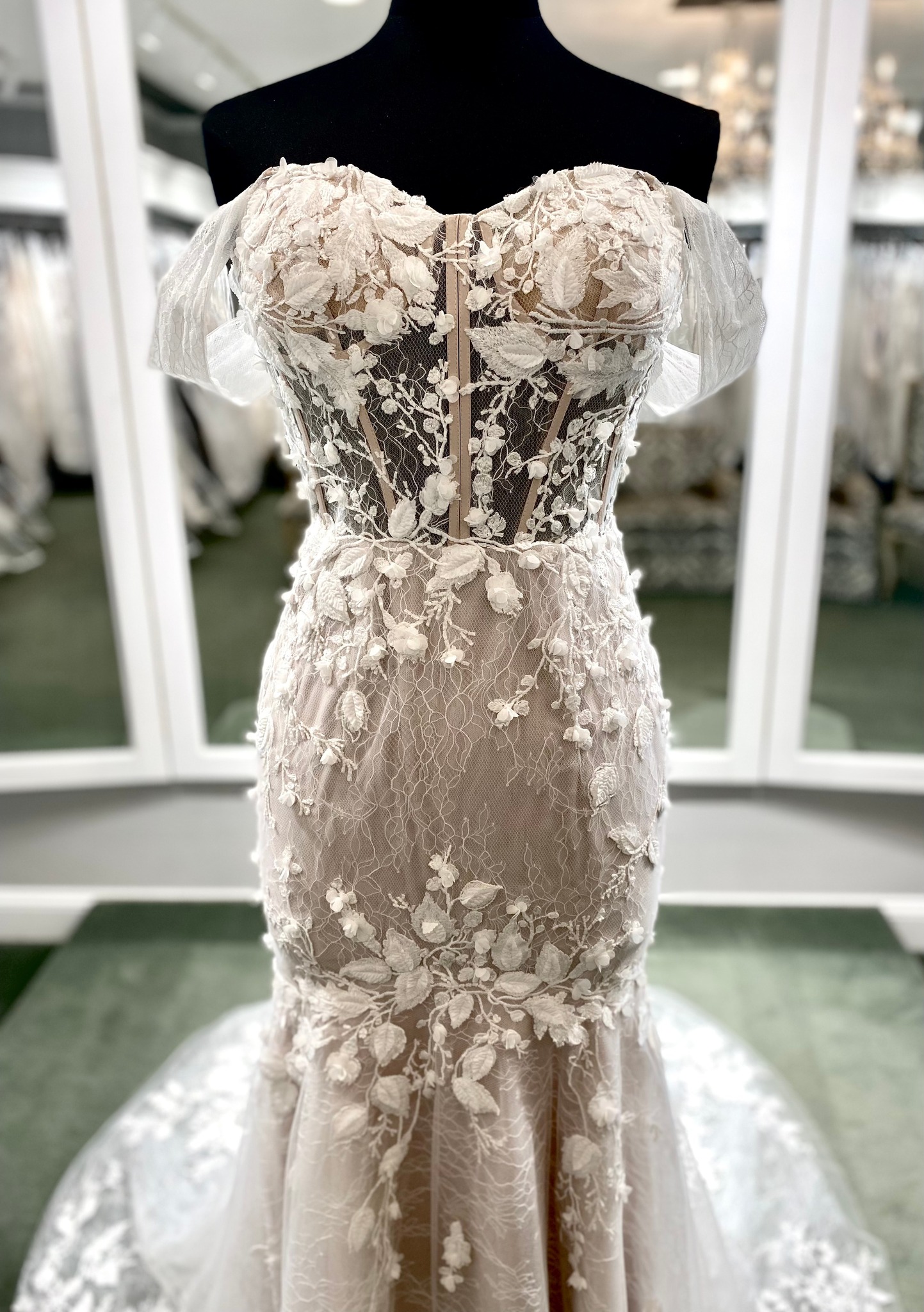 corset dress name What is the of the corset-style torso detail on wedding dresses? Color:Silk Faille Champagne Kids Upper Lace corset prom dress Shop Women's Draped Black