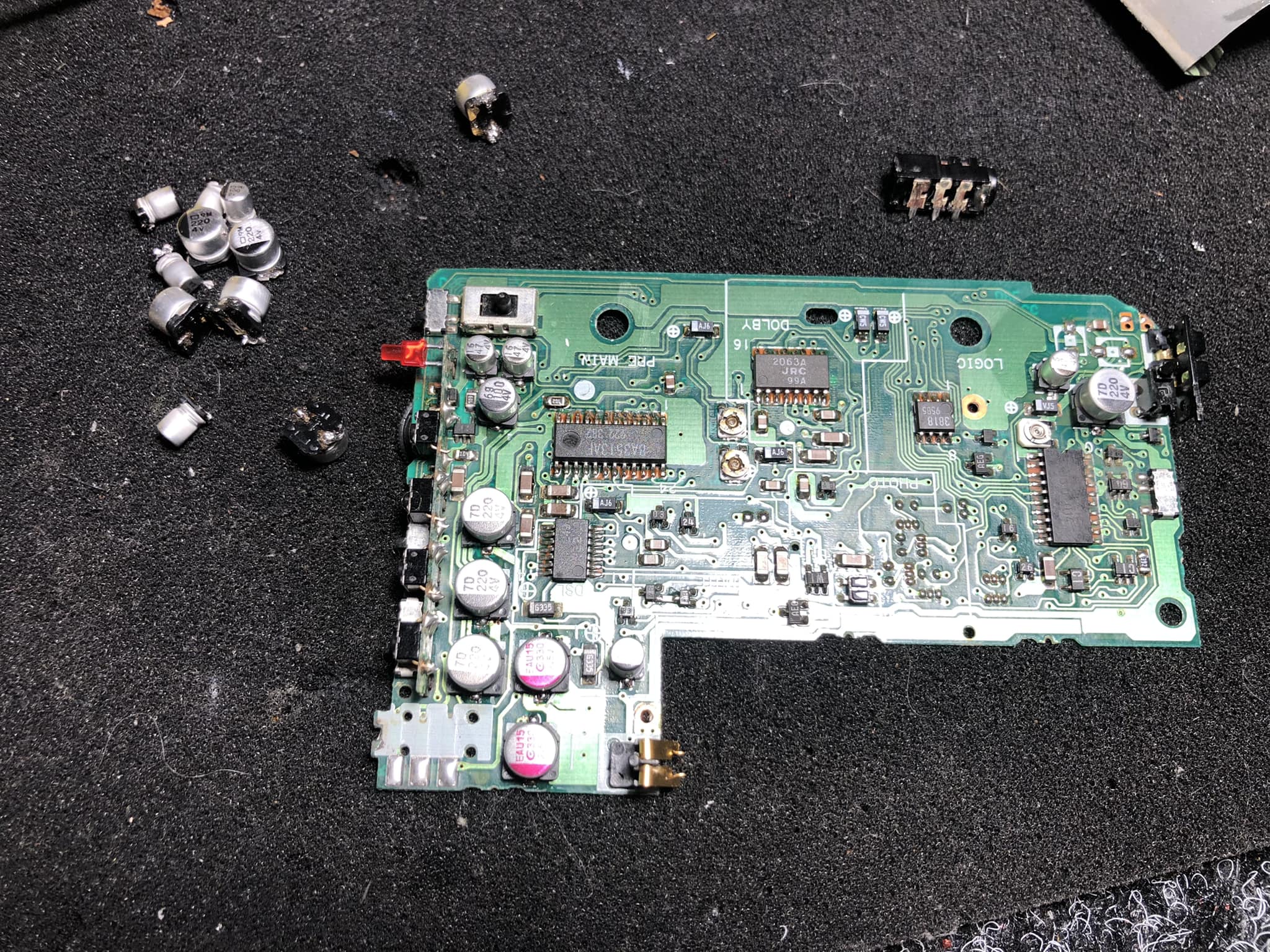 Why does Dolby B only suppress the left channel on my AIWA HS-PL35?
