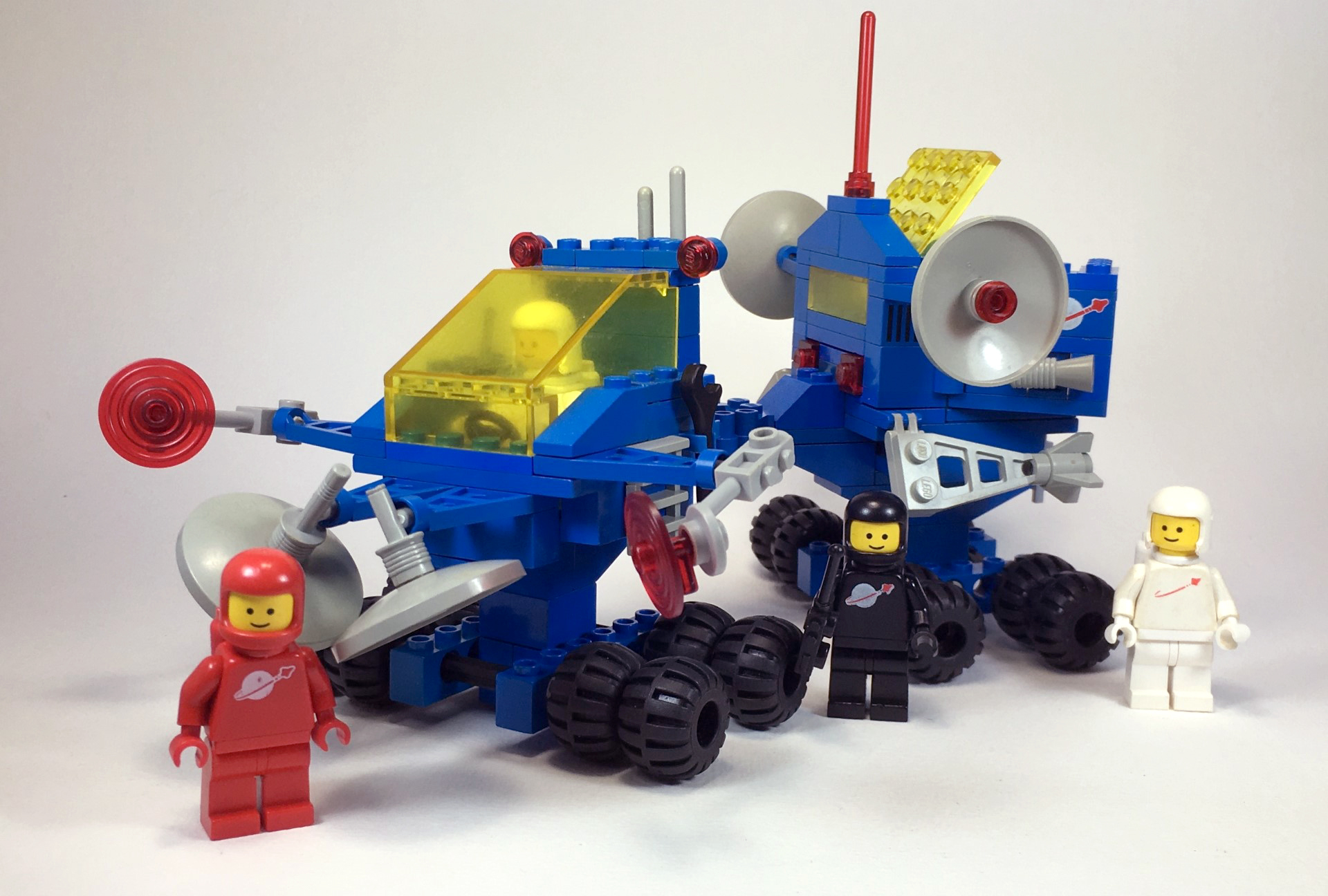 Rebuilt 1984 Lego classic space 6928 uranium search vehicle