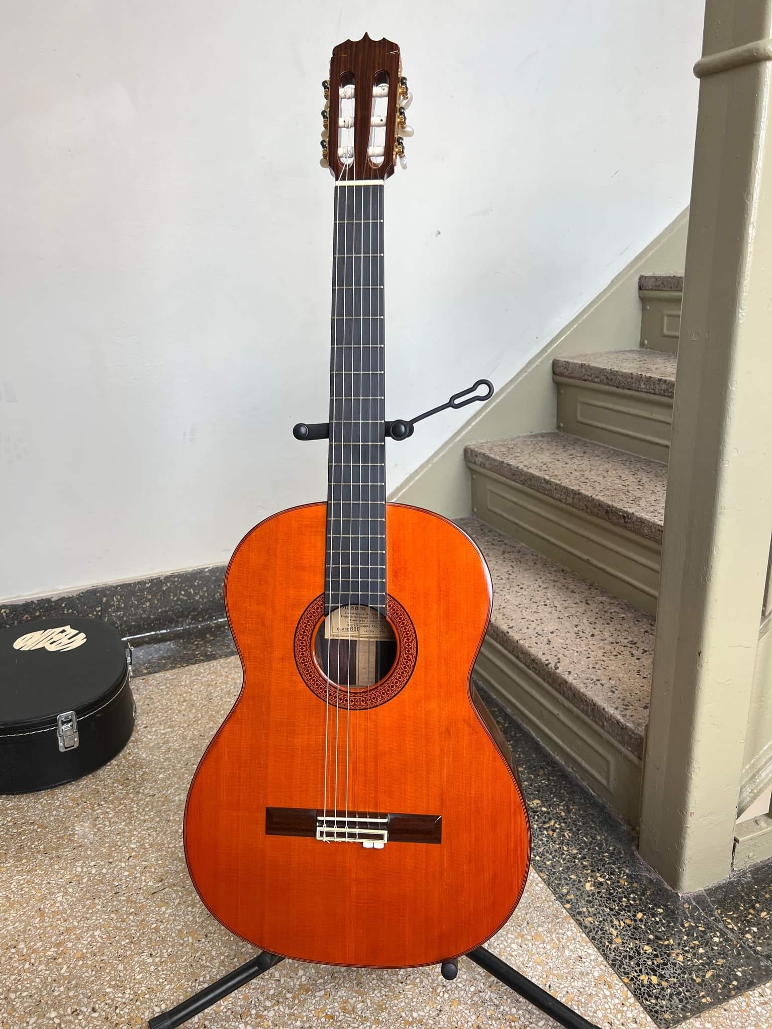 Masaru Matano Clase 600 cedar and rosewood guitar