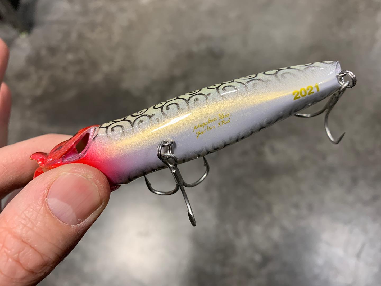 💥 Just in-time for Christmas 🎄 The limited edition special color
