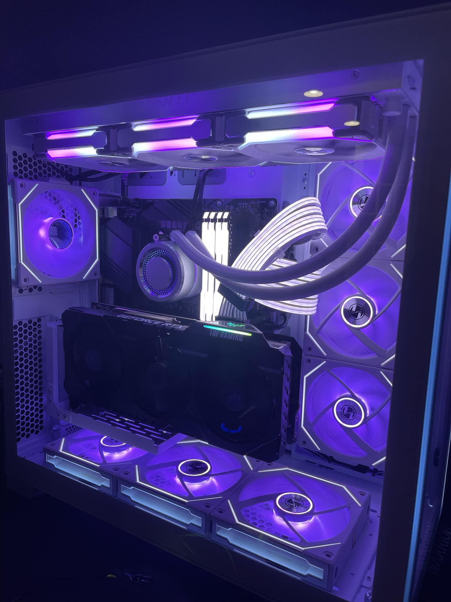 Will a 3090 perform well with an i9 10900k and 64gb ram?