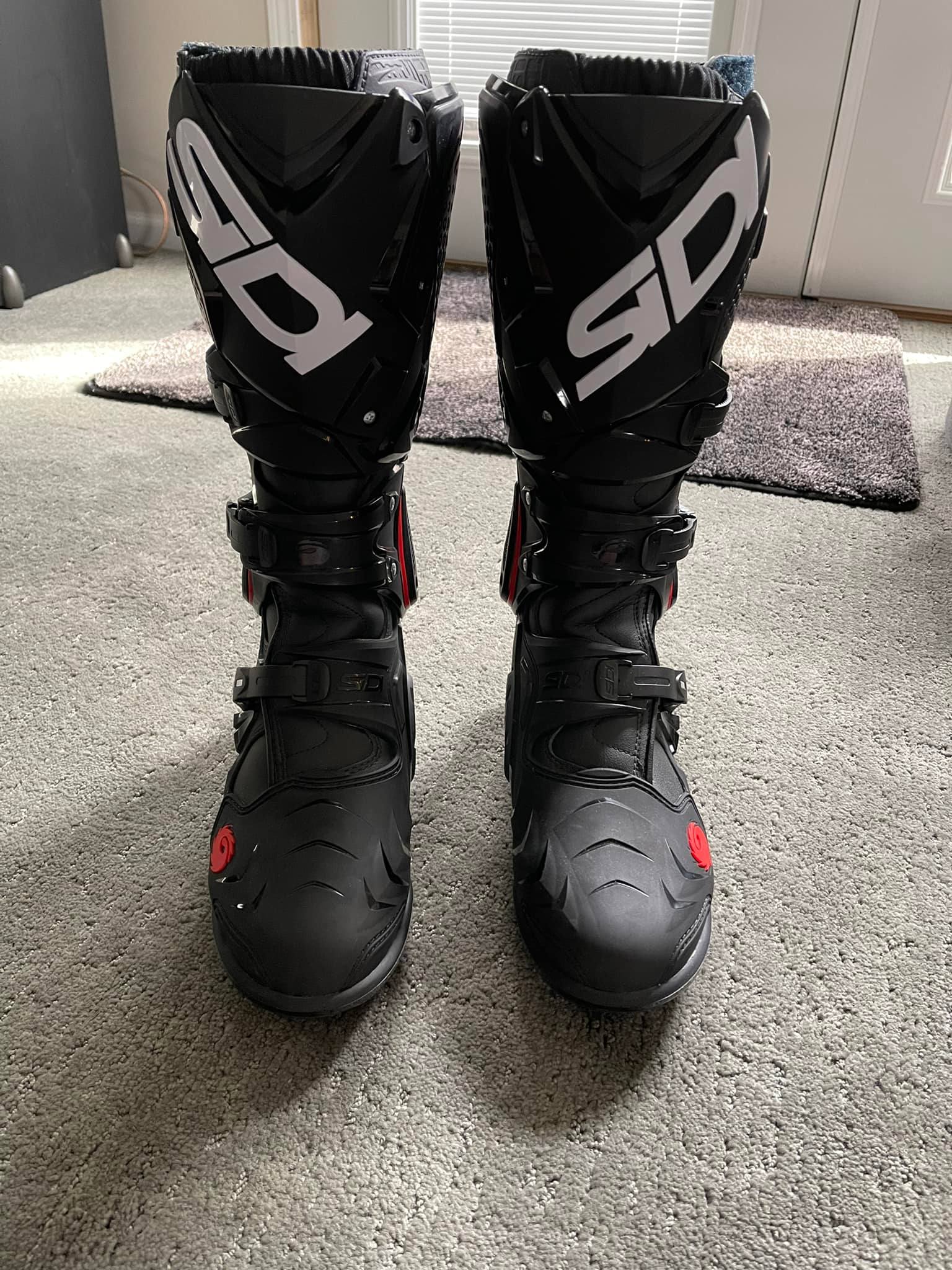 Sidi motorcycle boots with 28.5 cm insole length for sale?