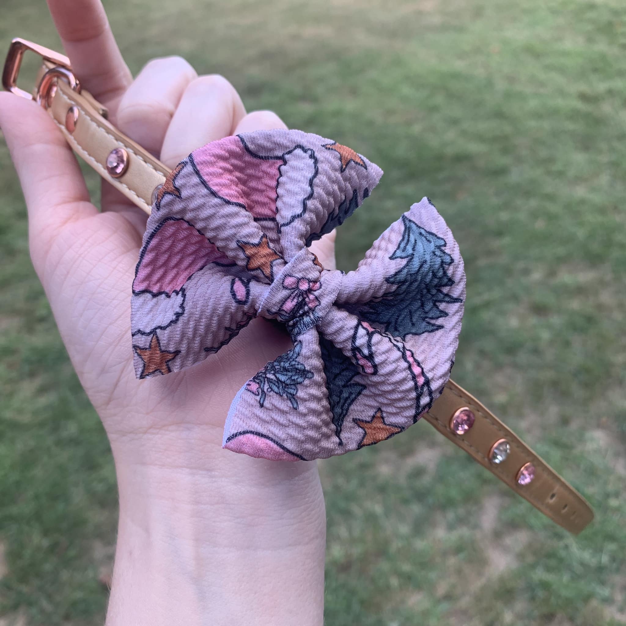 So how are you putting in your pups bows—-rubber bands or