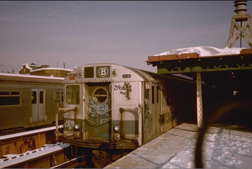 R-16 train on B West End Line consist