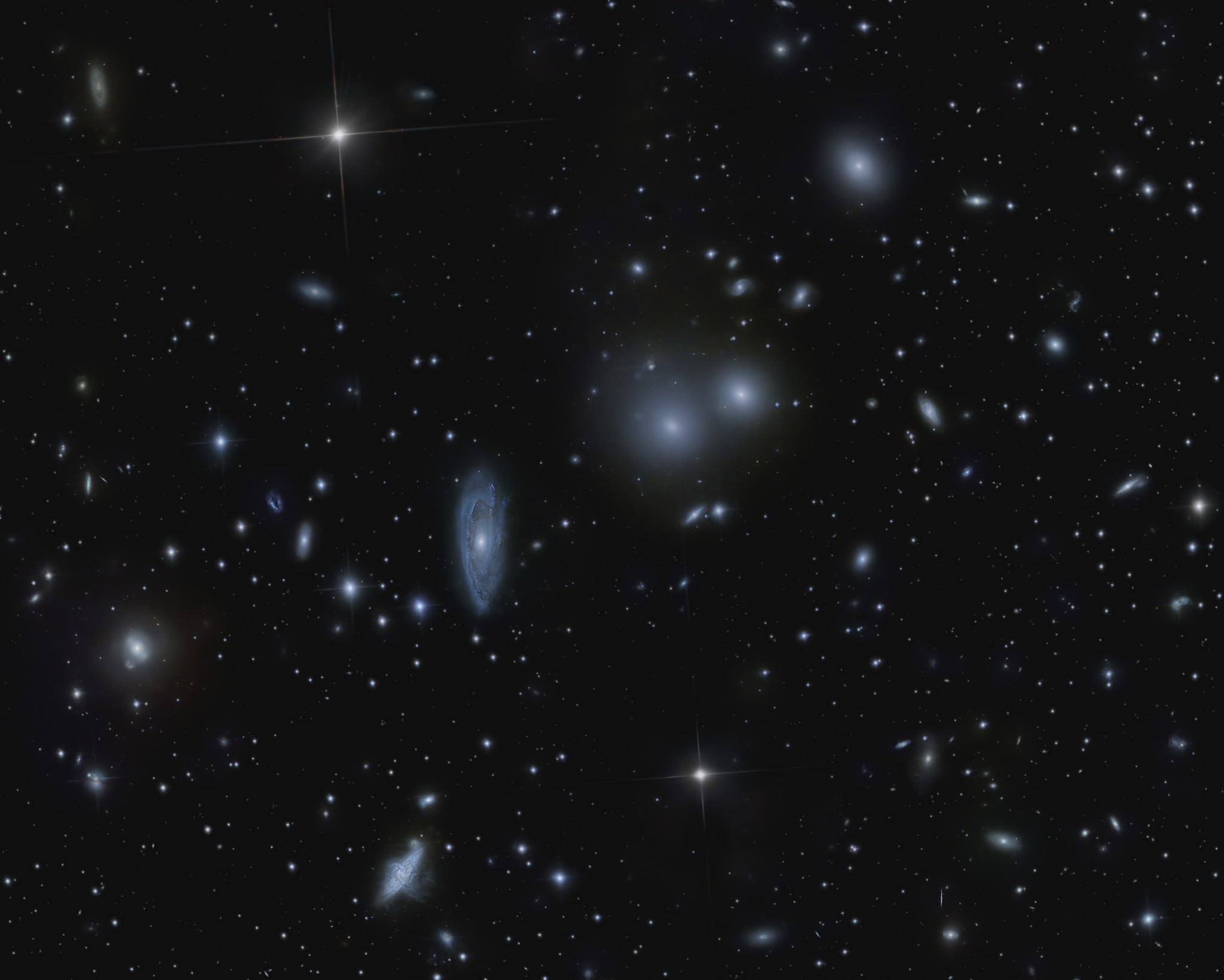 Abell 1656, the coma cluster from Belgium Setup : TS250/1000, zwo