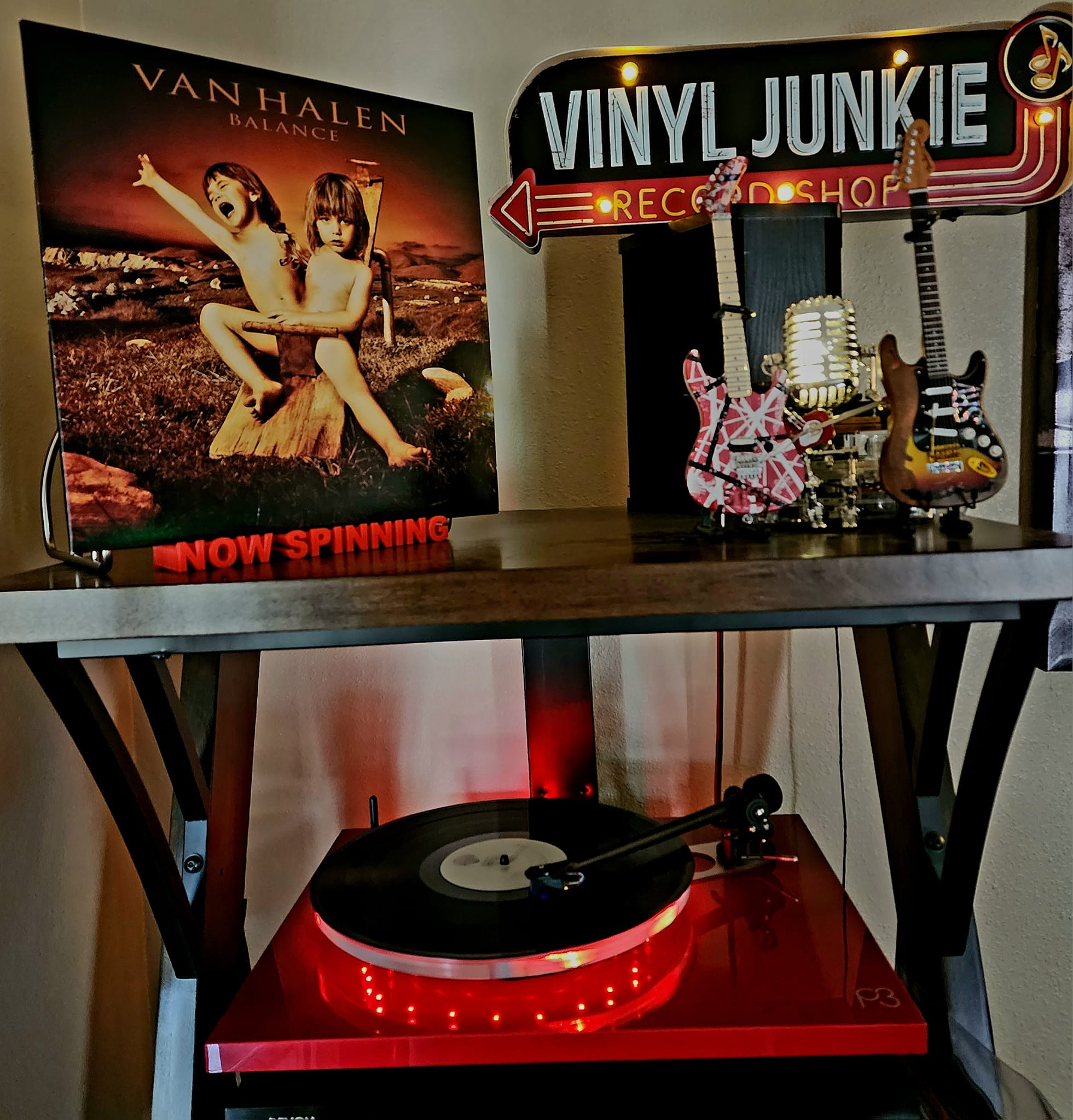 Now Spinning: VAN HALEN Balance *1995 Warner Brothers Press*