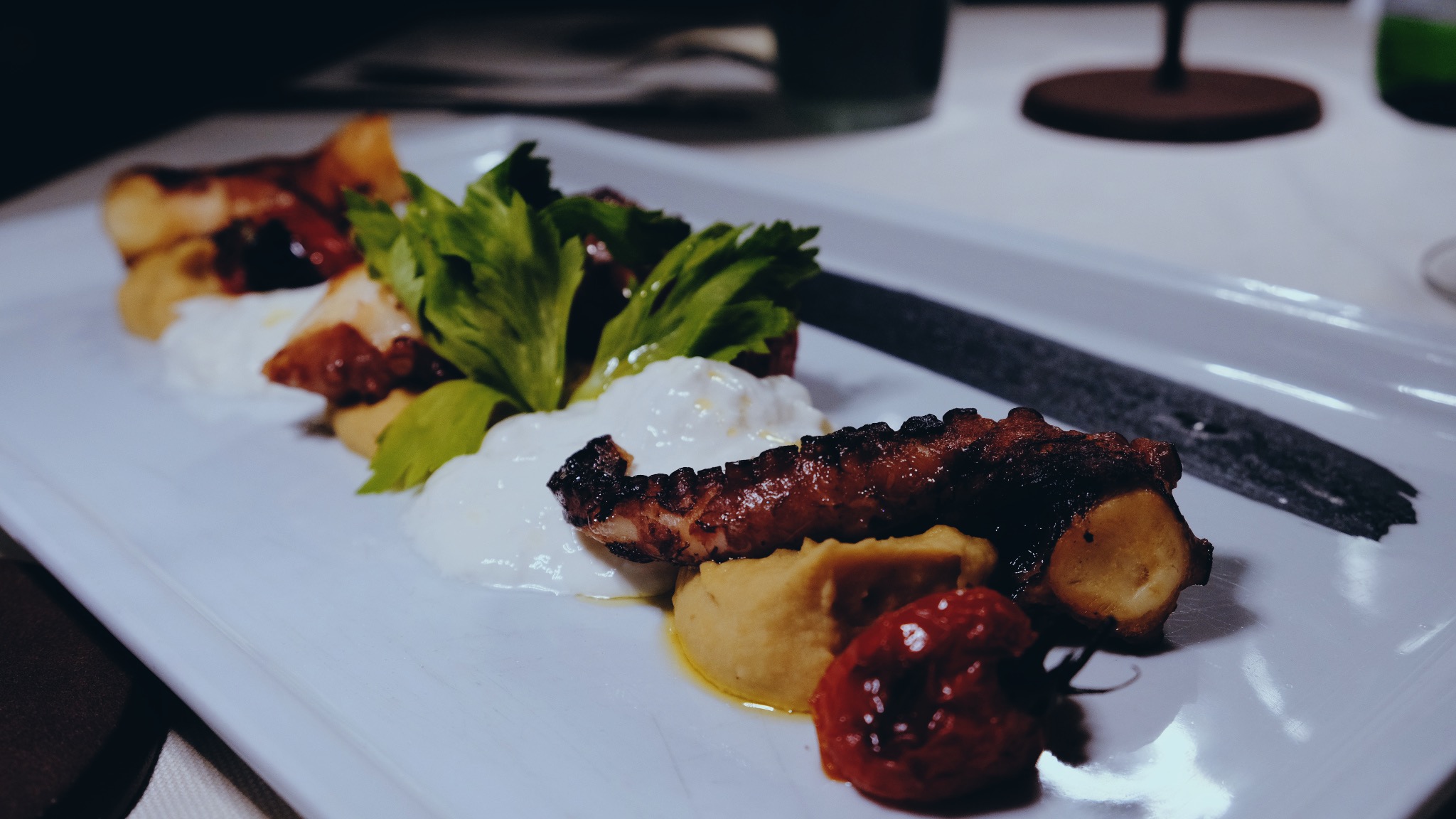 AqAbA - 🐙 Polpo alla piastra 🐙 con crema di ceci, burrata...