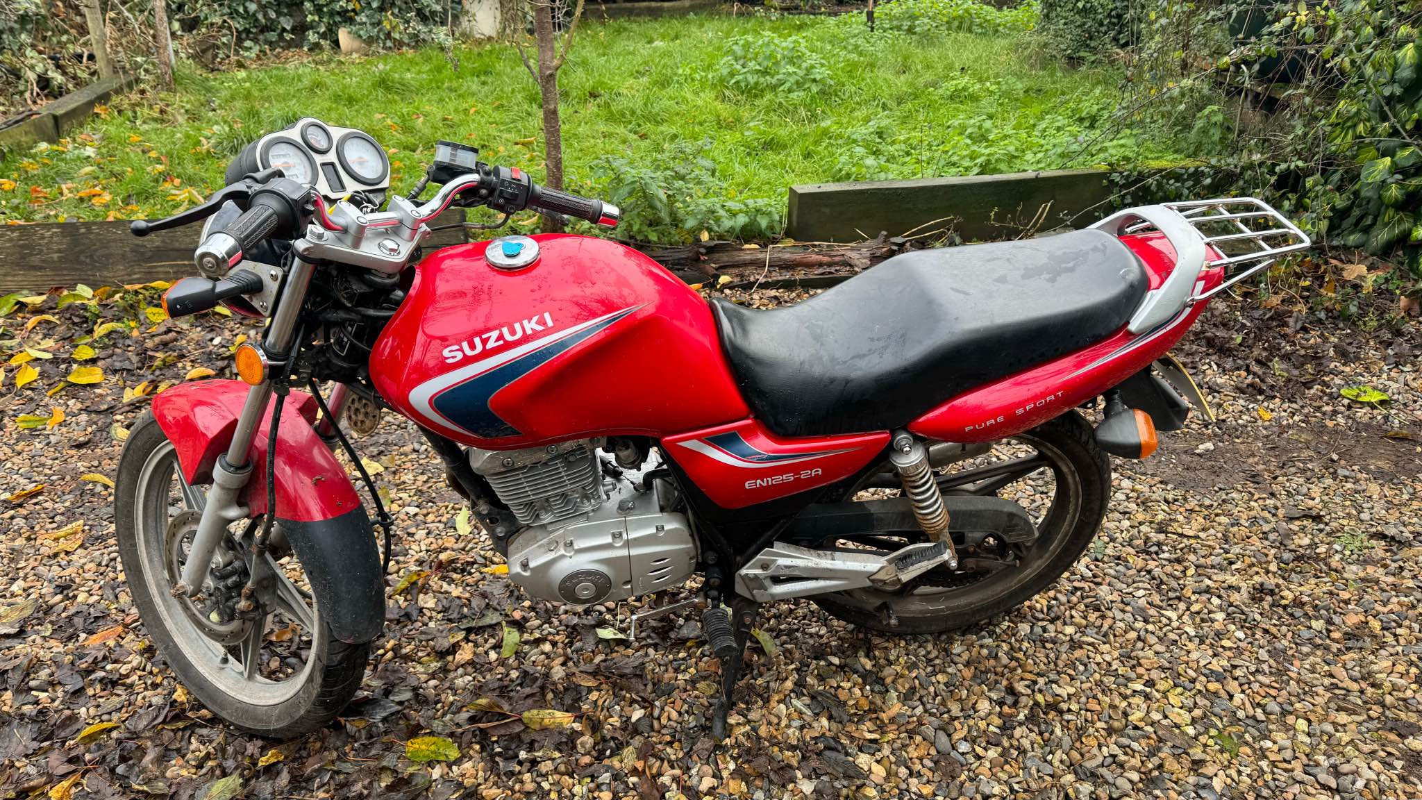 Suzuki EN125-2A for sale as pictured. Very economical bike at 