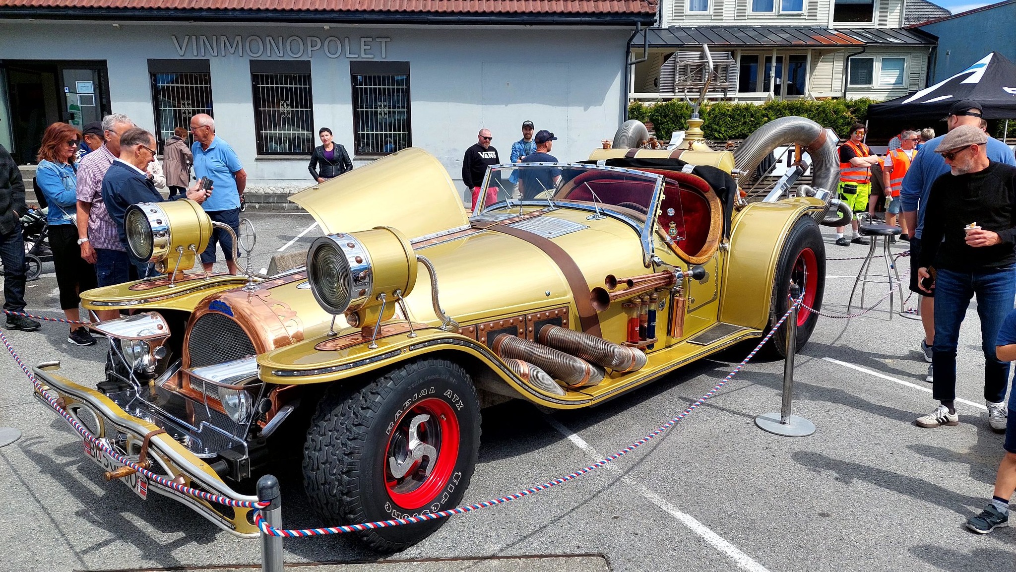 Il Tempo Gigante, a replica of the Pinchcliffe Grand Prix car