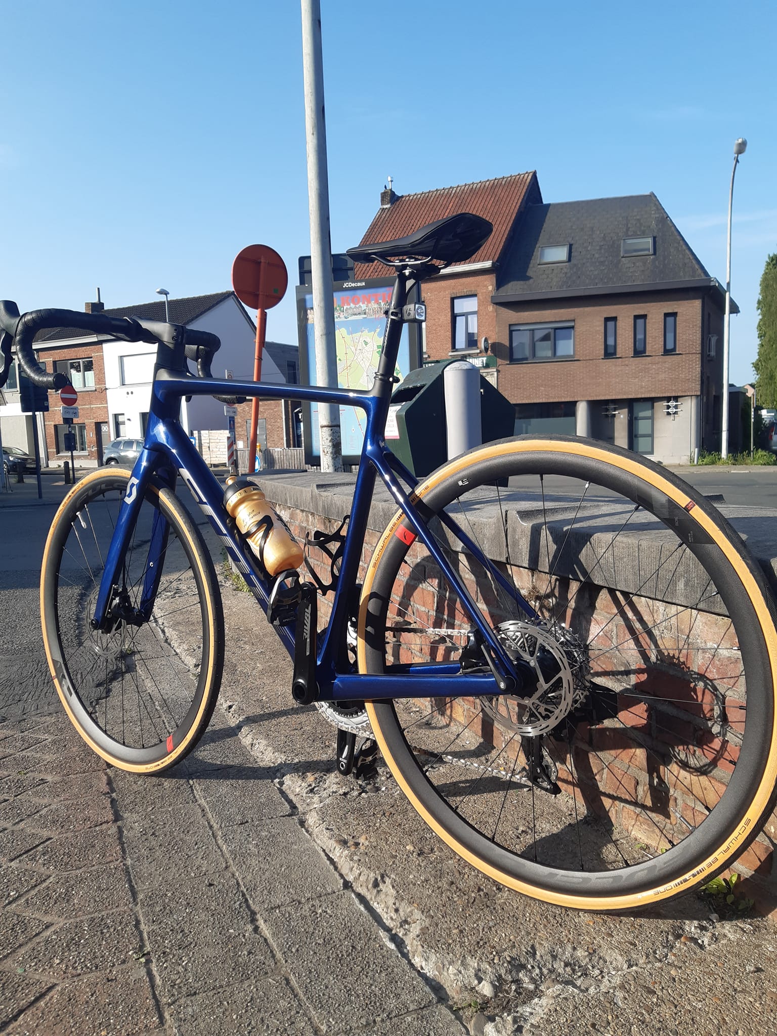 Reviews for Scott Addict 10, 2023. SRAM RIVAL AXS eTap