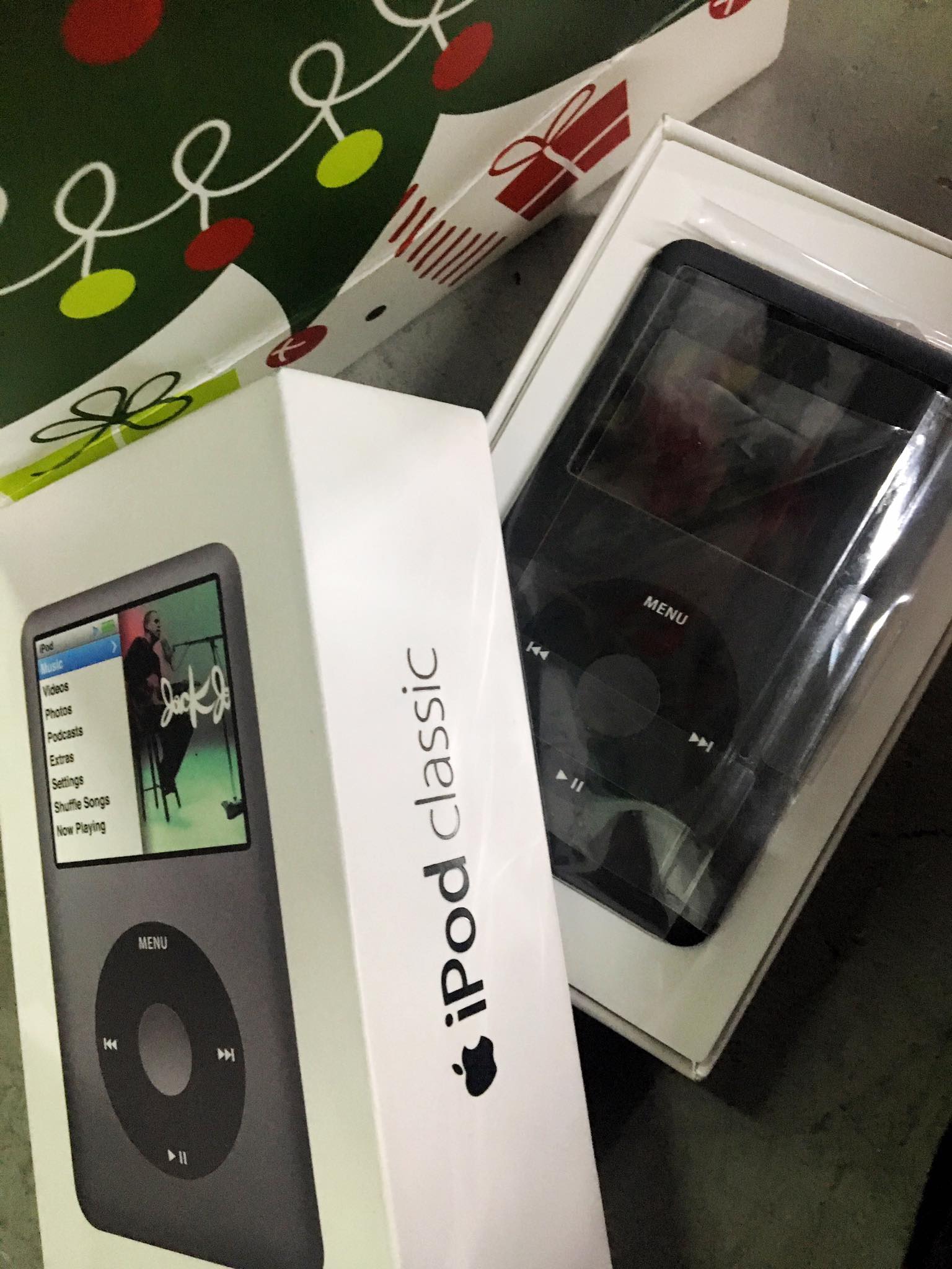 Limited edition ipod for king rama ix's anniversary