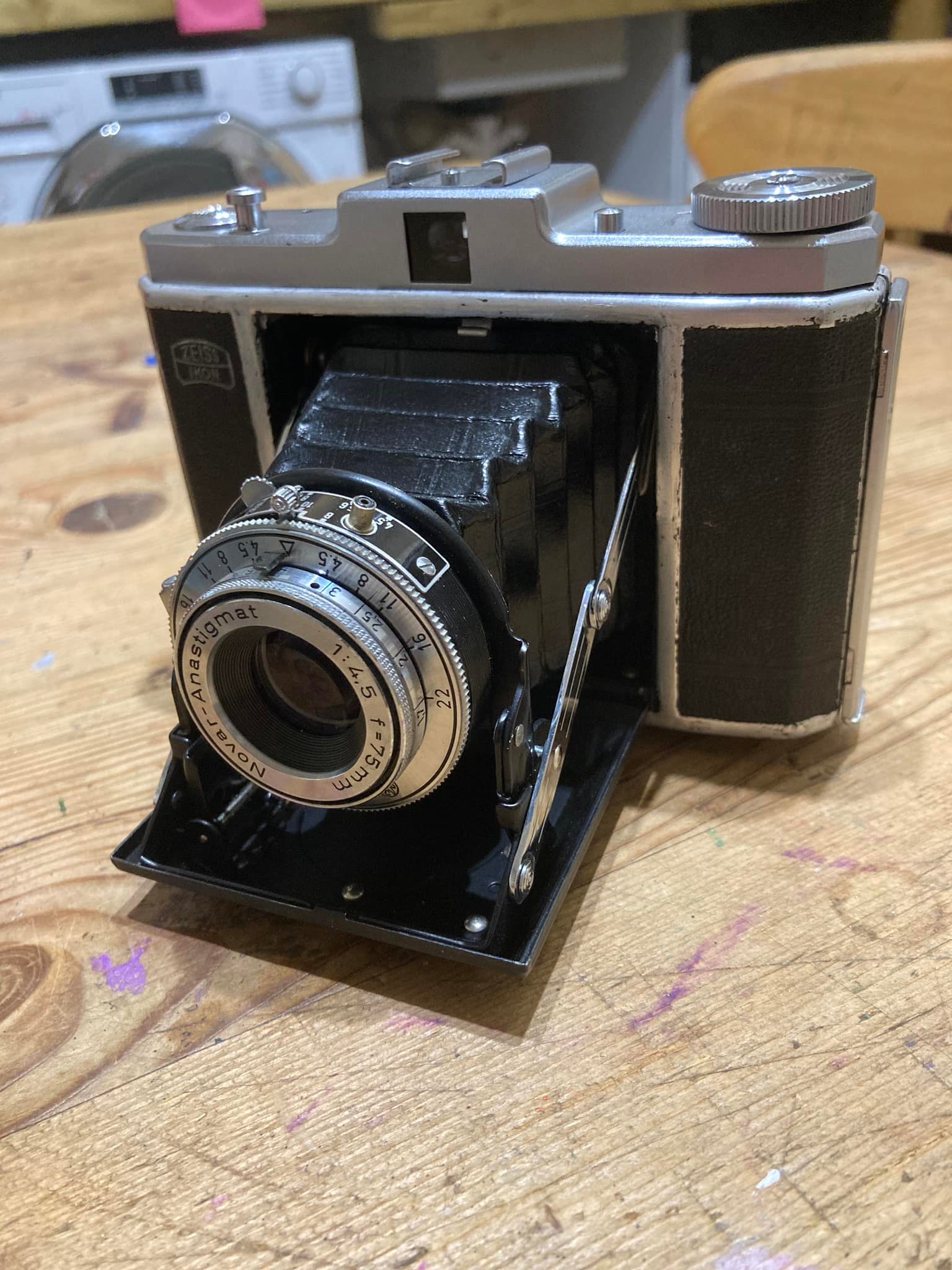 What is the origin of Zeiss Ikon Nettar #516 camera series?