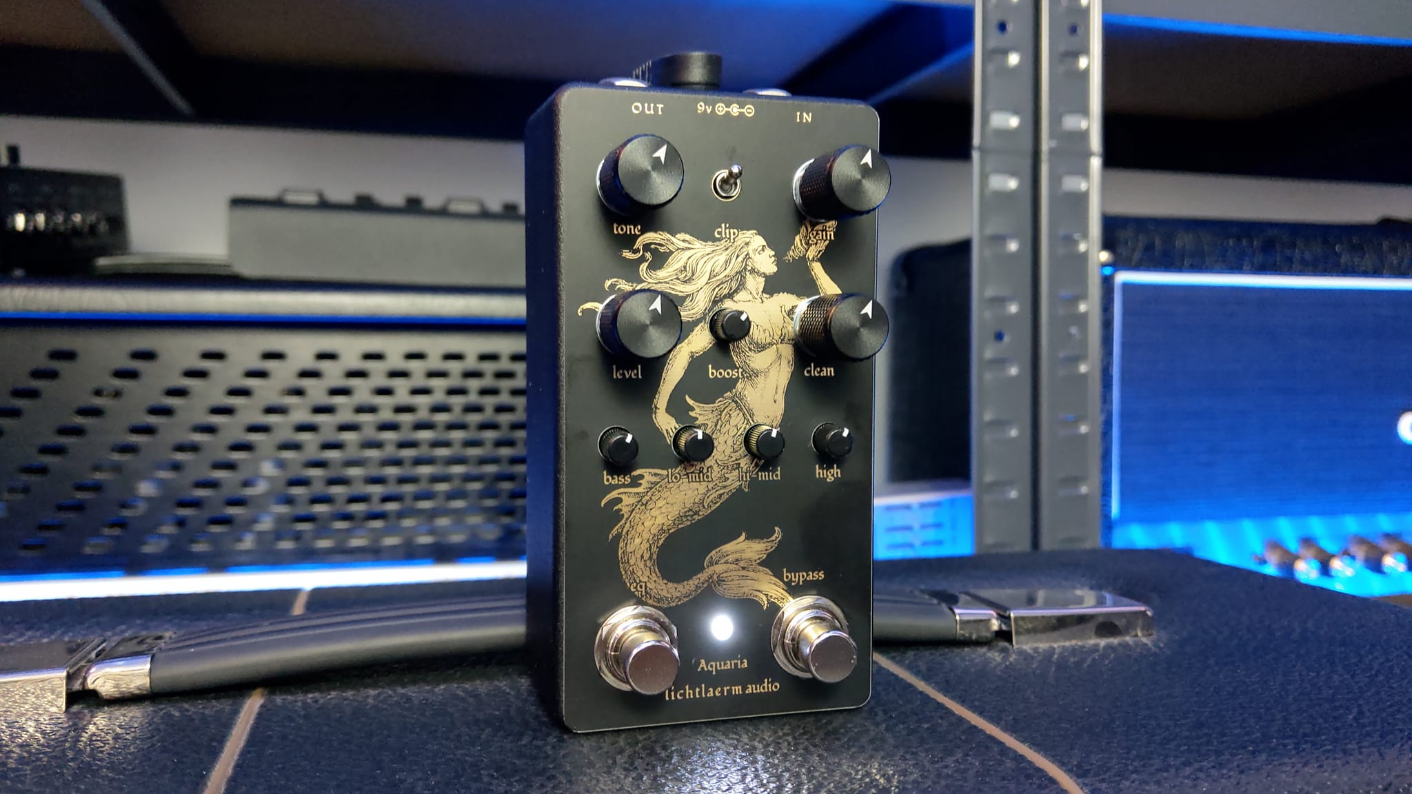 Klons and Klon clones are cool but this Aquaria pedal by 