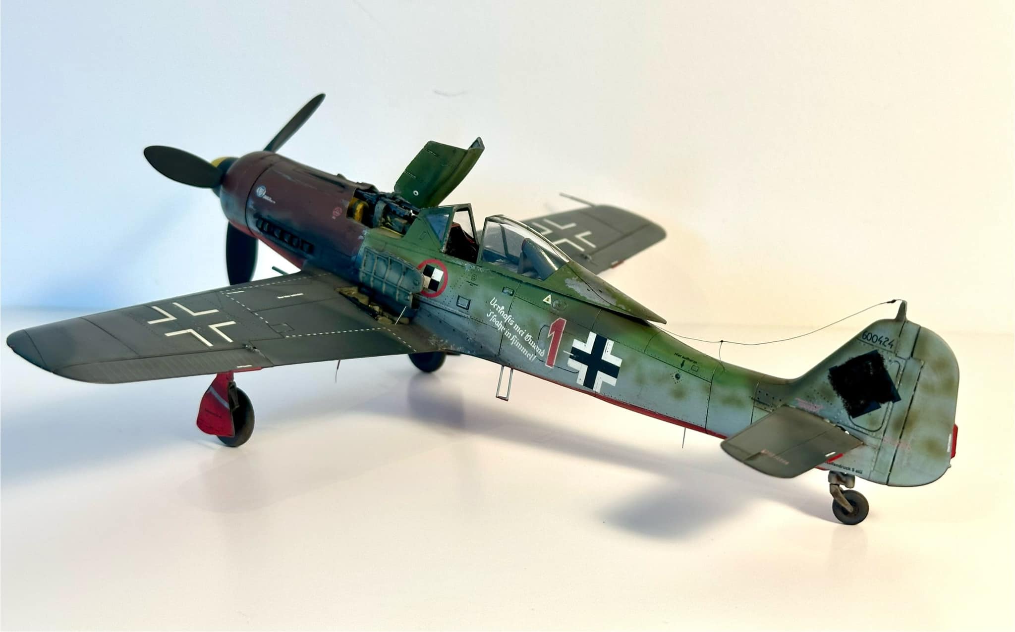Eduard Fw 190D-9 model in 1:48 scale completed