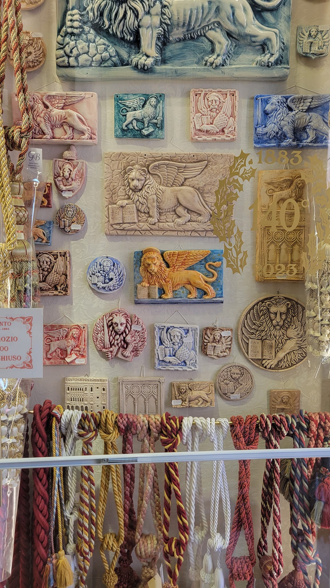 Where to find Winged Lion of St. Mark ceramic plaques from Venice?