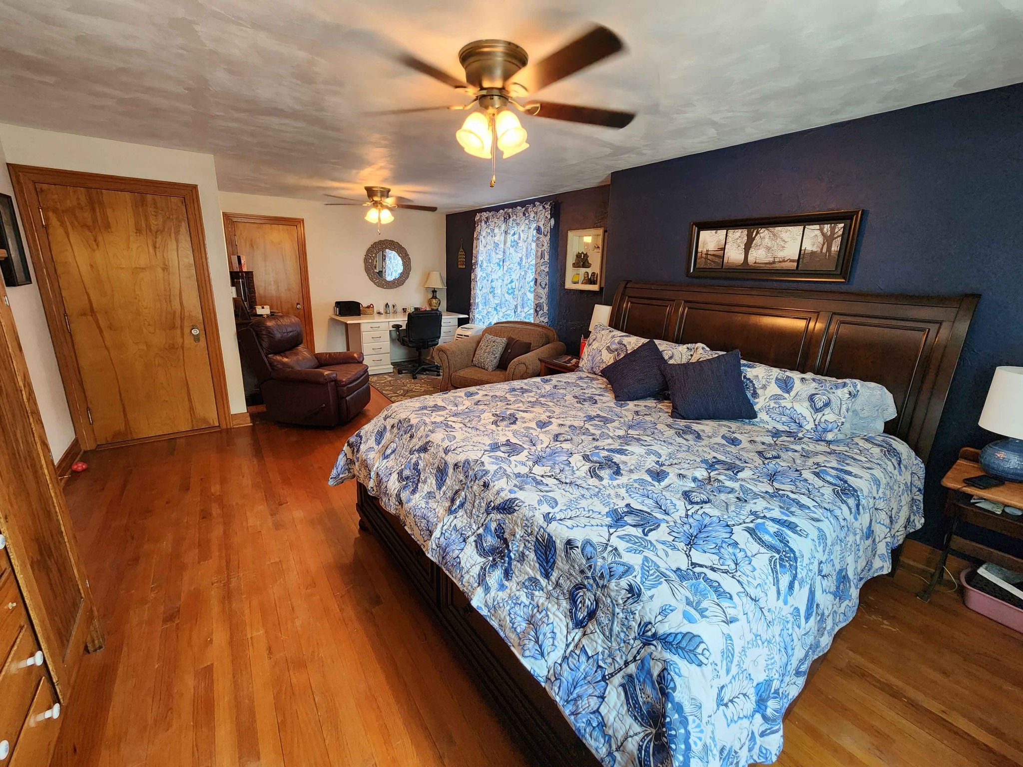 5 Beds 2 Baths House Property Rentals Chamois, Missouri