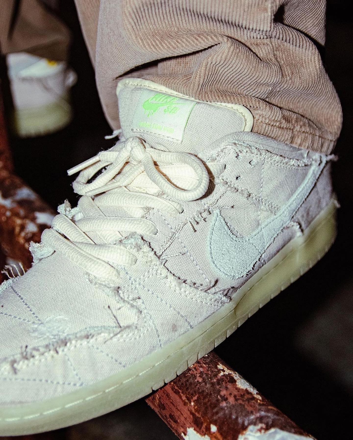 On-foot with the Nike SB Dunk Low “Mummy” ? ?: @drifthouseskate