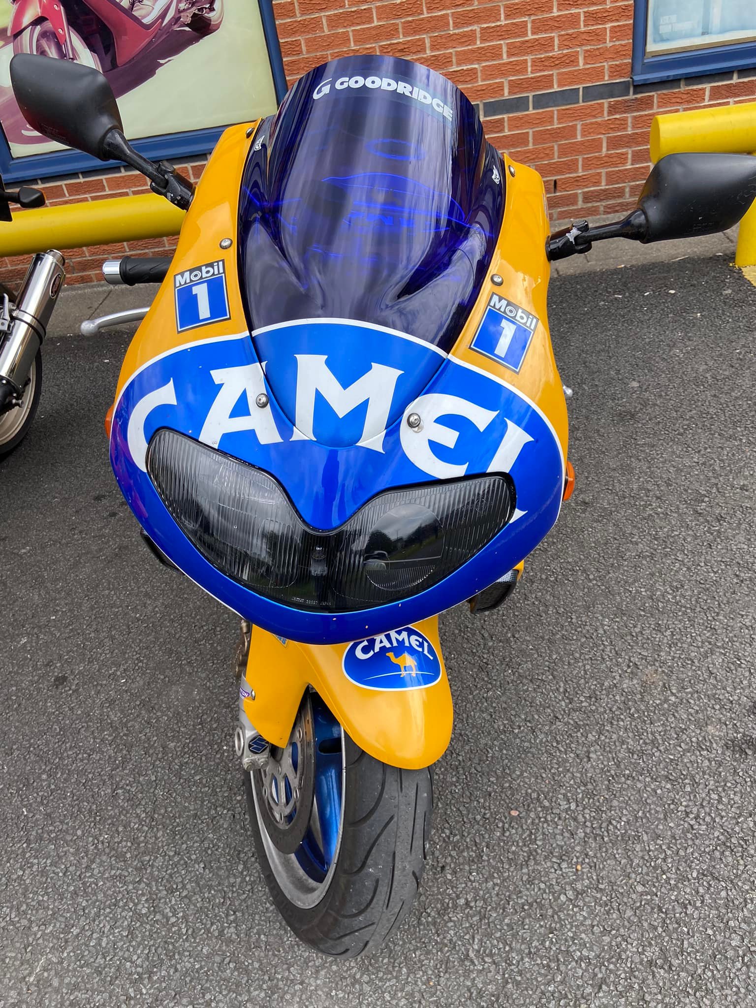 Seen today at CMC Chesterfield…. Camel race team colours on this