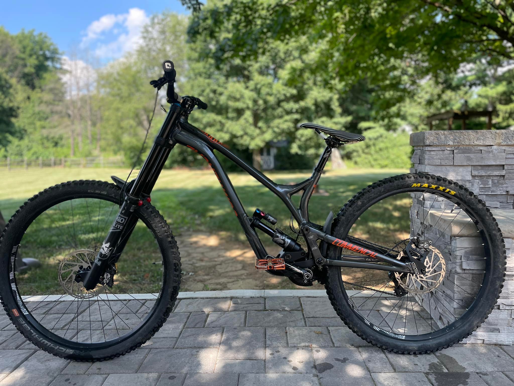 Commencal Supreme V4.2 DH bike for $500
