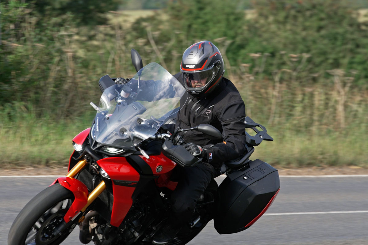 aggressive looking motorcycle helmets Simpson M5983XS - Buell Motorcycles Mod Bandit Helmet - Forged Carbon Fiber way pivot ensures smooth visor movement and improved sealing. Ece 22.06 Motorcycle Helmet Custom