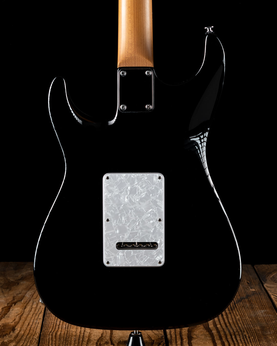 Introduction to Suhr Guitars JE-Line Standard Plus SSH rootbeer model