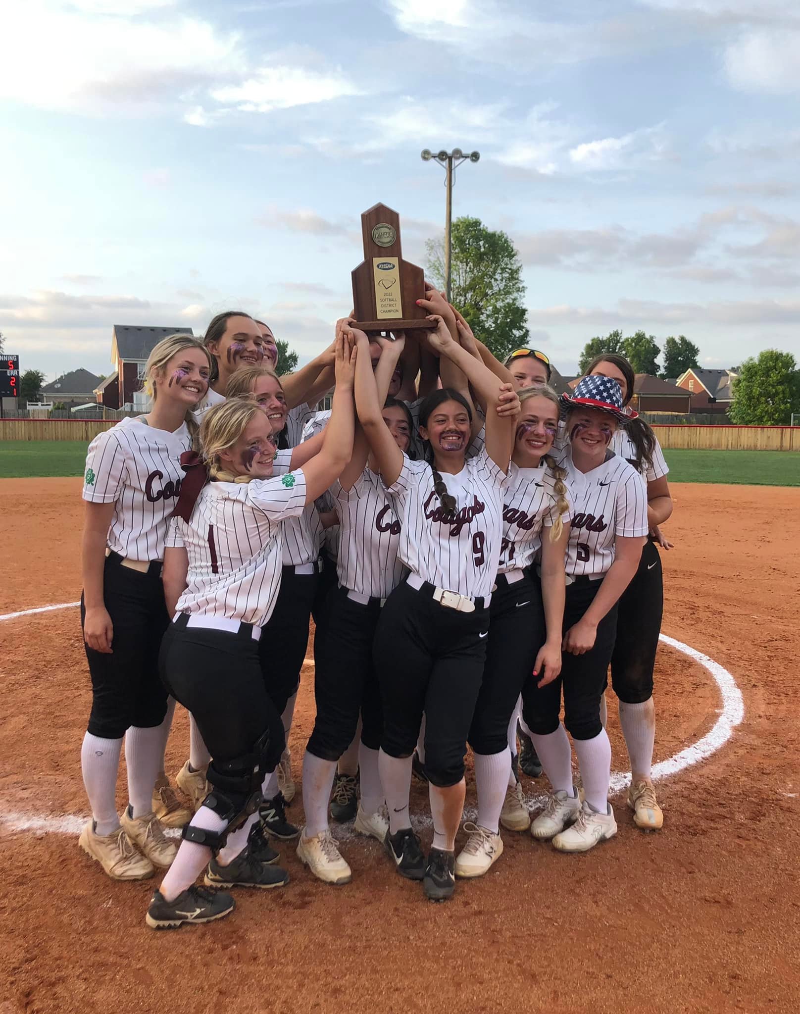 Congratulations to our Varsity... - Holy Cross High School | Facebook