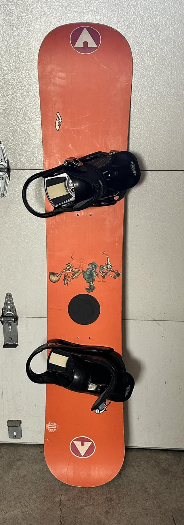 Riding my 1996 Dave Seoane Rossi snowboard