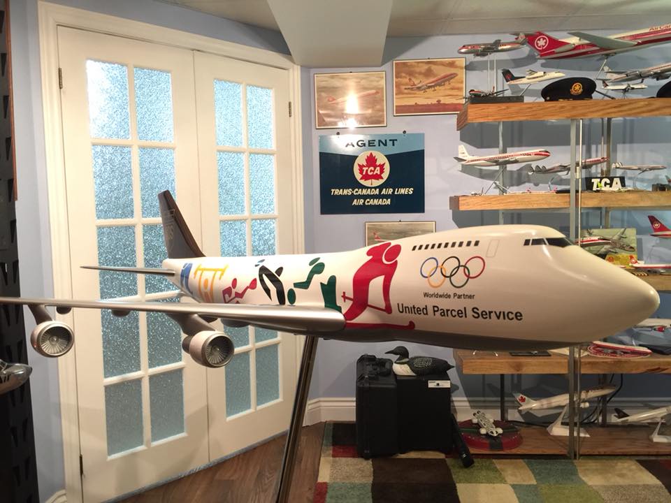 Pacmin 1/100 scale B747-400 North West model