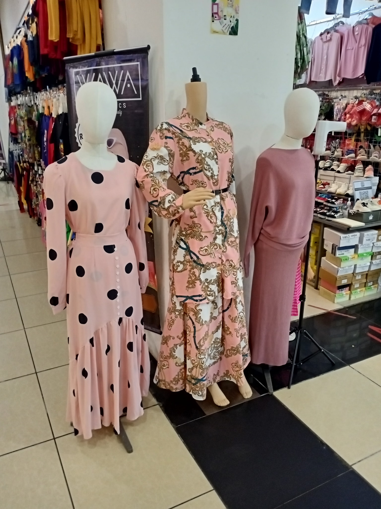 #1BShopping ️ LN Looking for pretty... - 1Borneo Hypermall