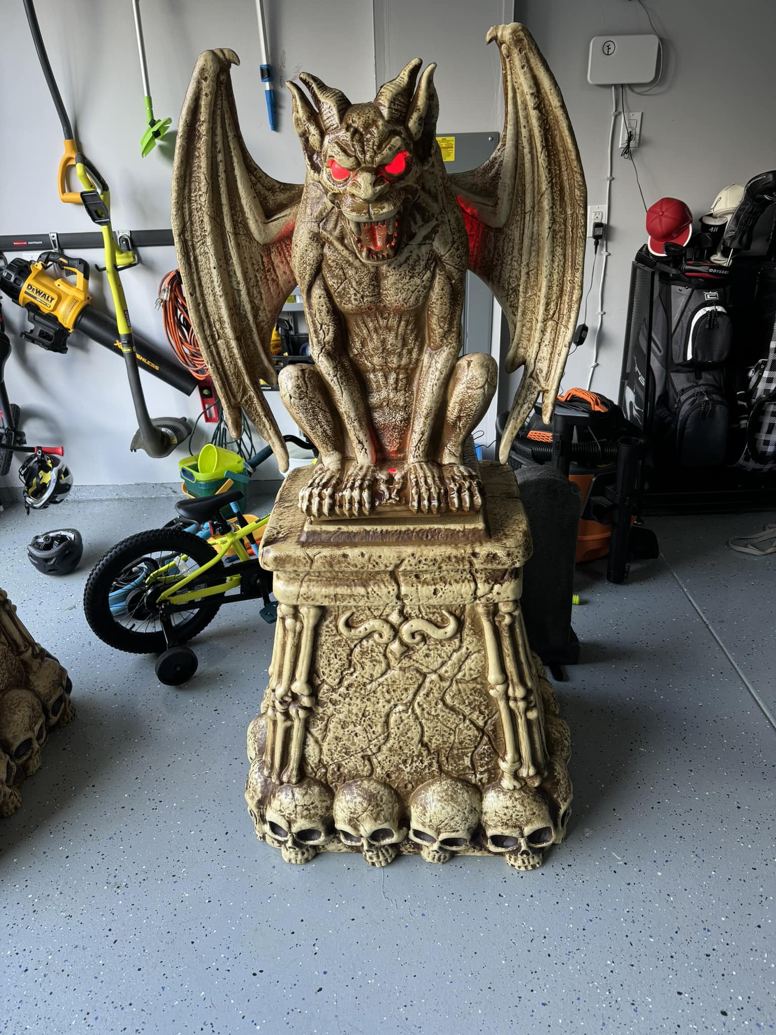 How to add a fog machine to an HD Gargoyle