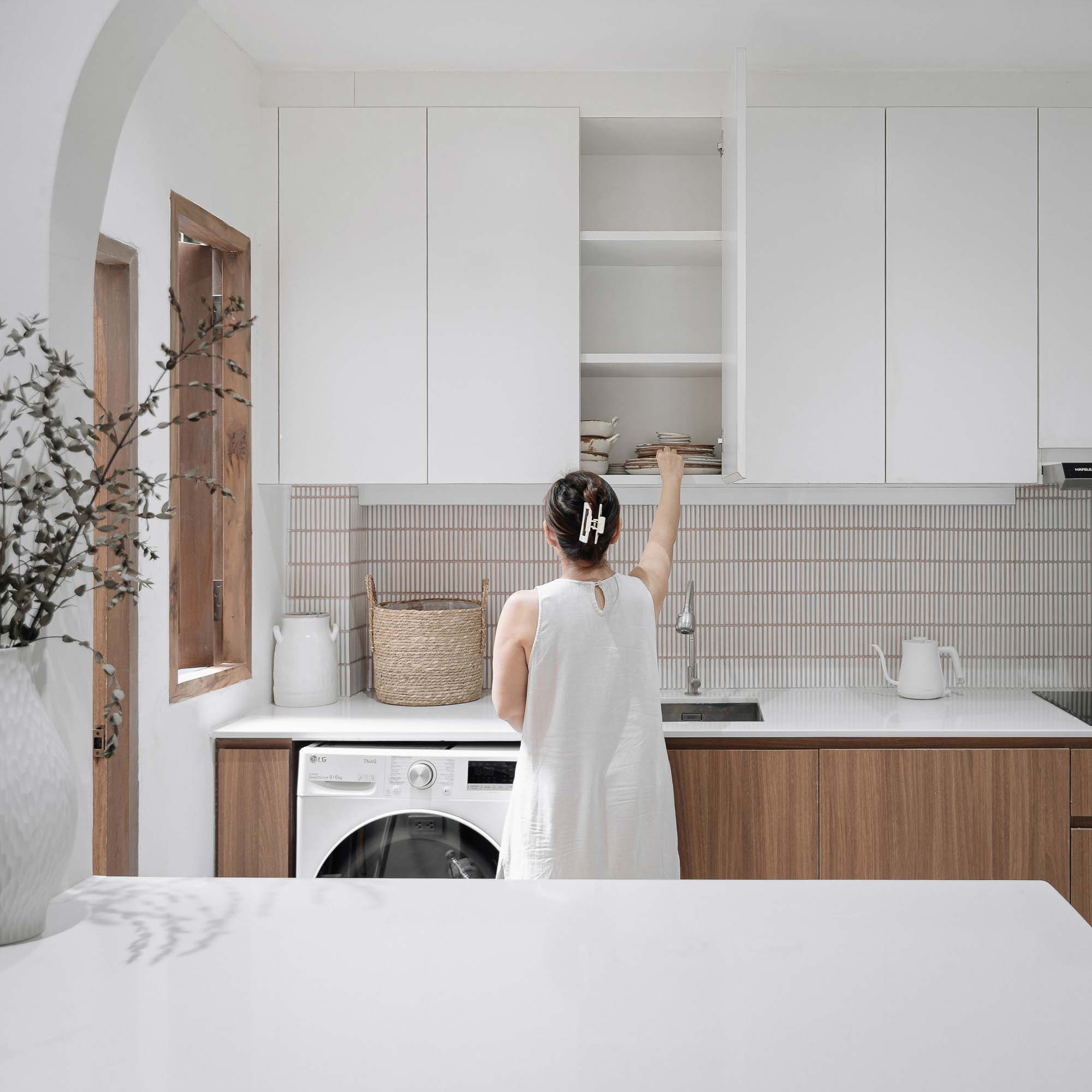 Room Books - ไม่เพียงแค่สีสันแบบ White and Wood ที่สร้างให้บ้านหลังนี้ ...