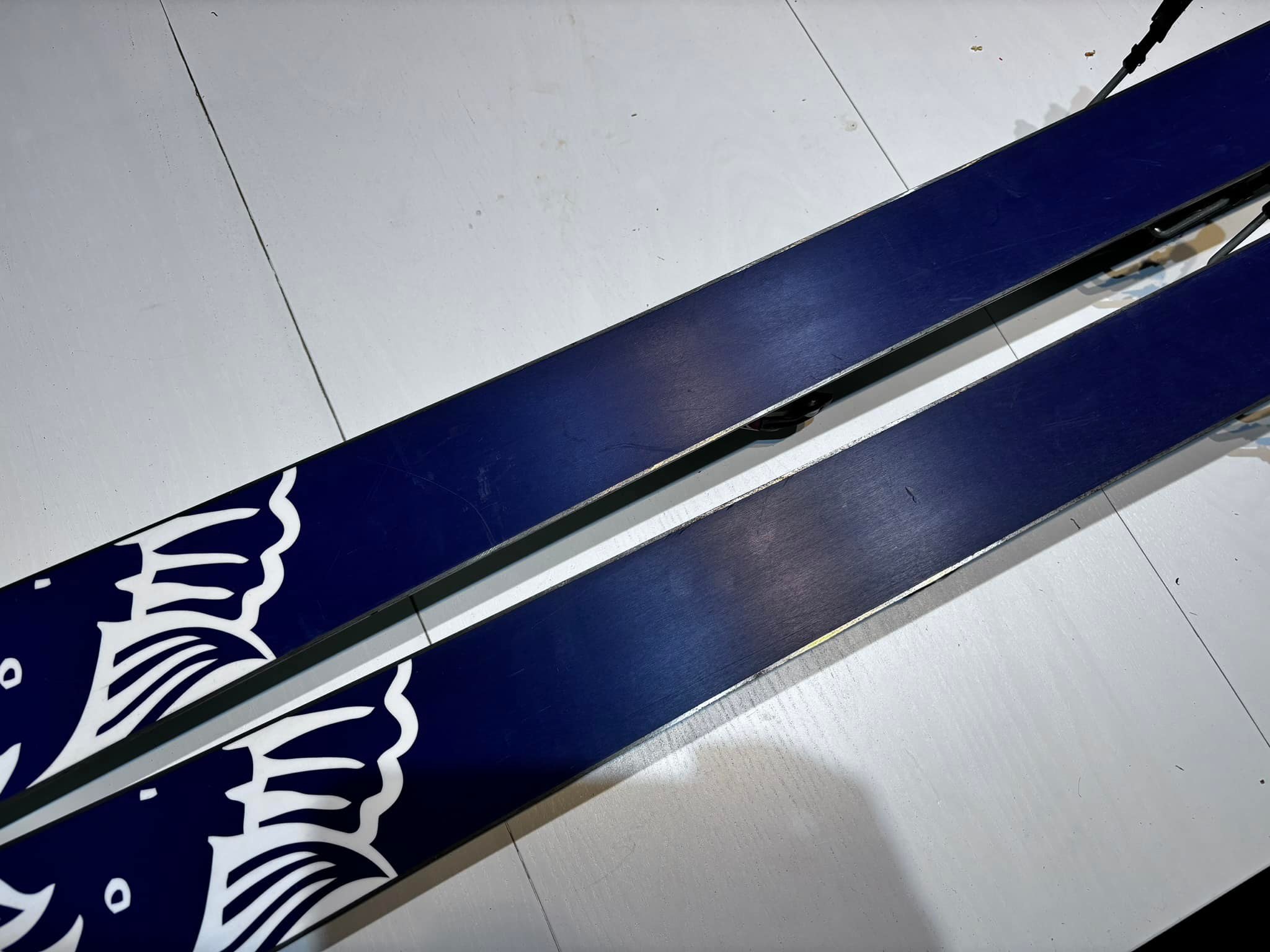K2 Omni 3.5 Skis size: 167 cm Dimensions: 112-70-97 / R 16 m Style