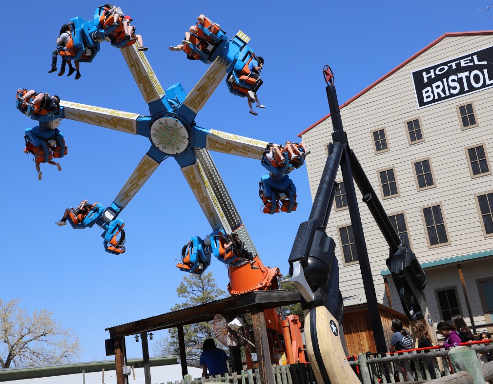 Here is GunSlinger in... - Small Amusement Parks Of America | Facebook